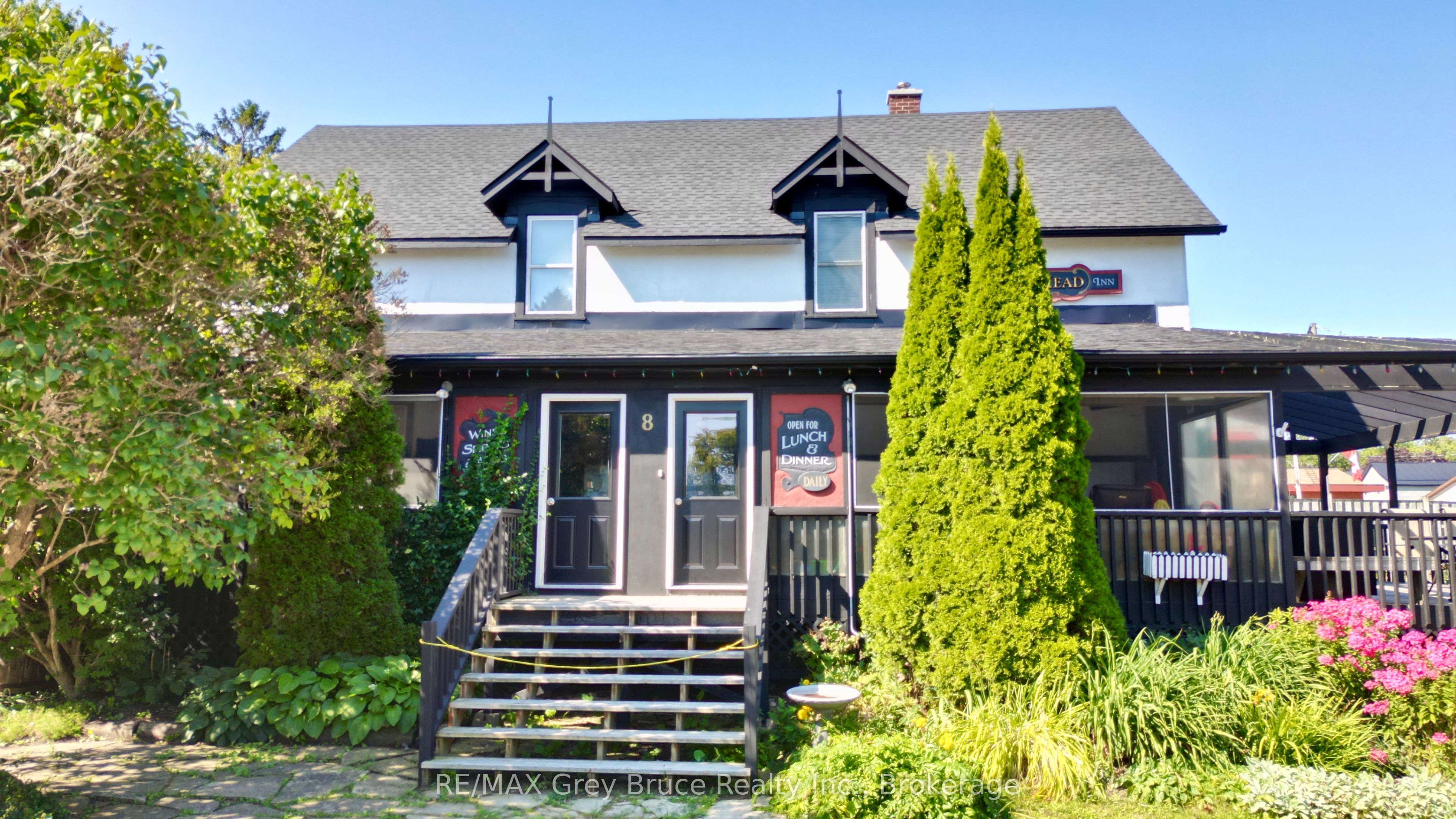8 Helen Street Property Photo 9