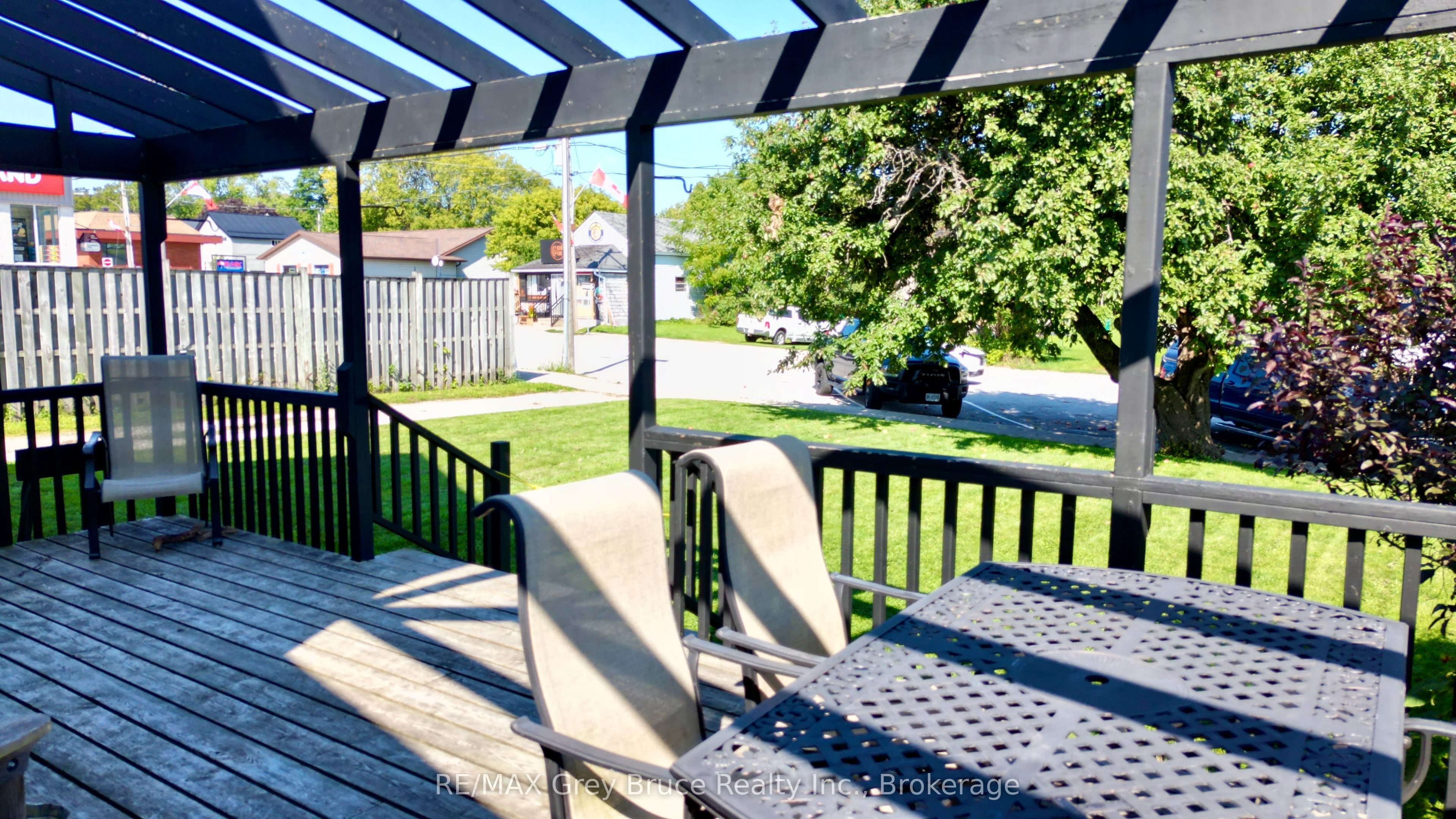 8 Helen Street Property Photo 10
