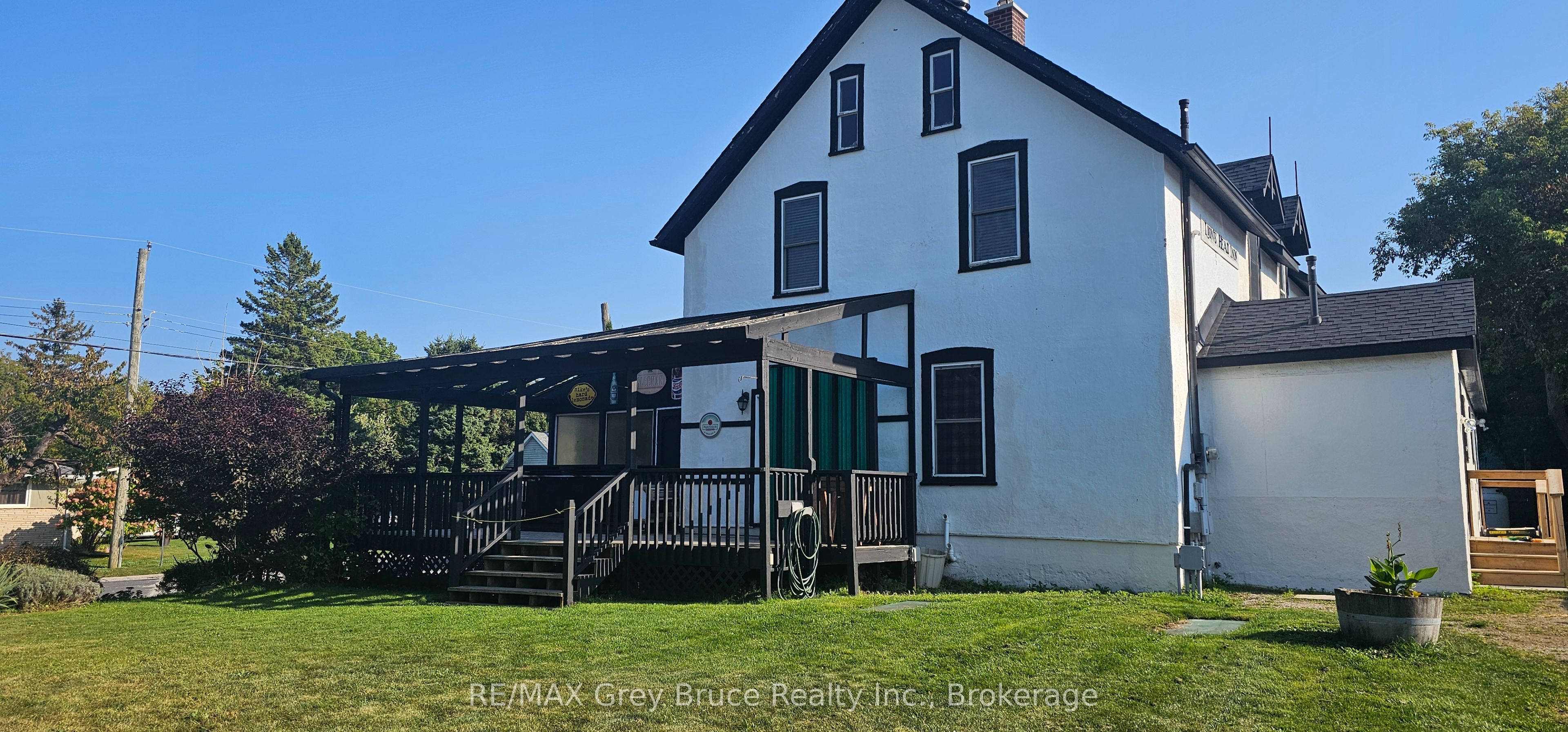 8 Helen Street Property Photo 31