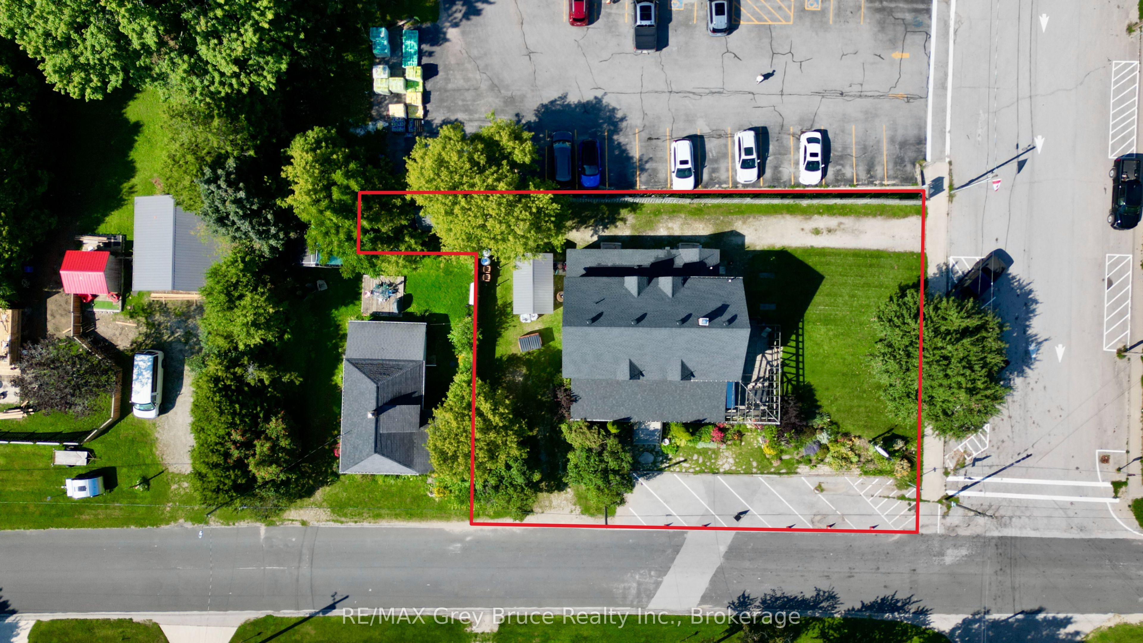 8 Helen Street Property Photo 32