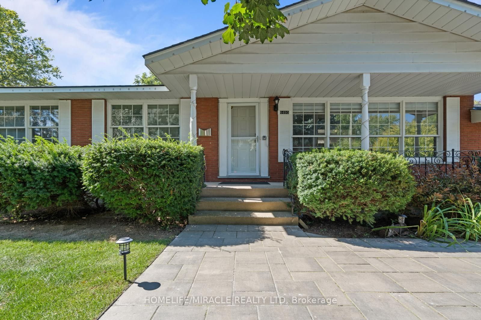 6495 Dorchester Road Property Photo 1
