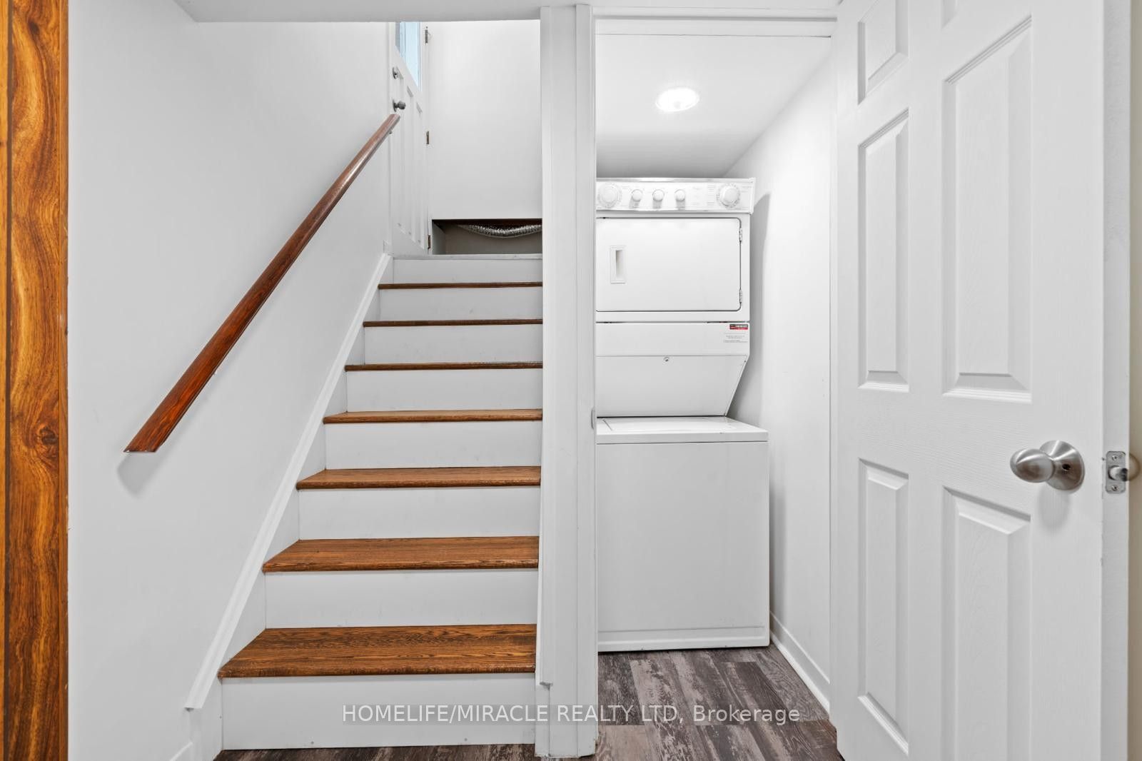 6495 Dorchester Road Property Photo 7