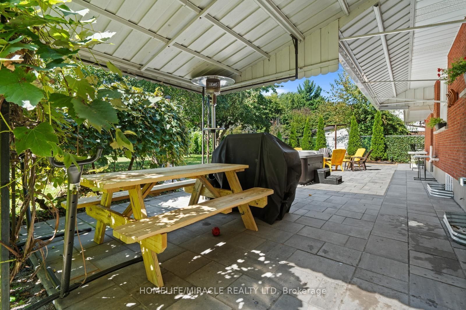 6495 Dorchester Road Property Photo 13