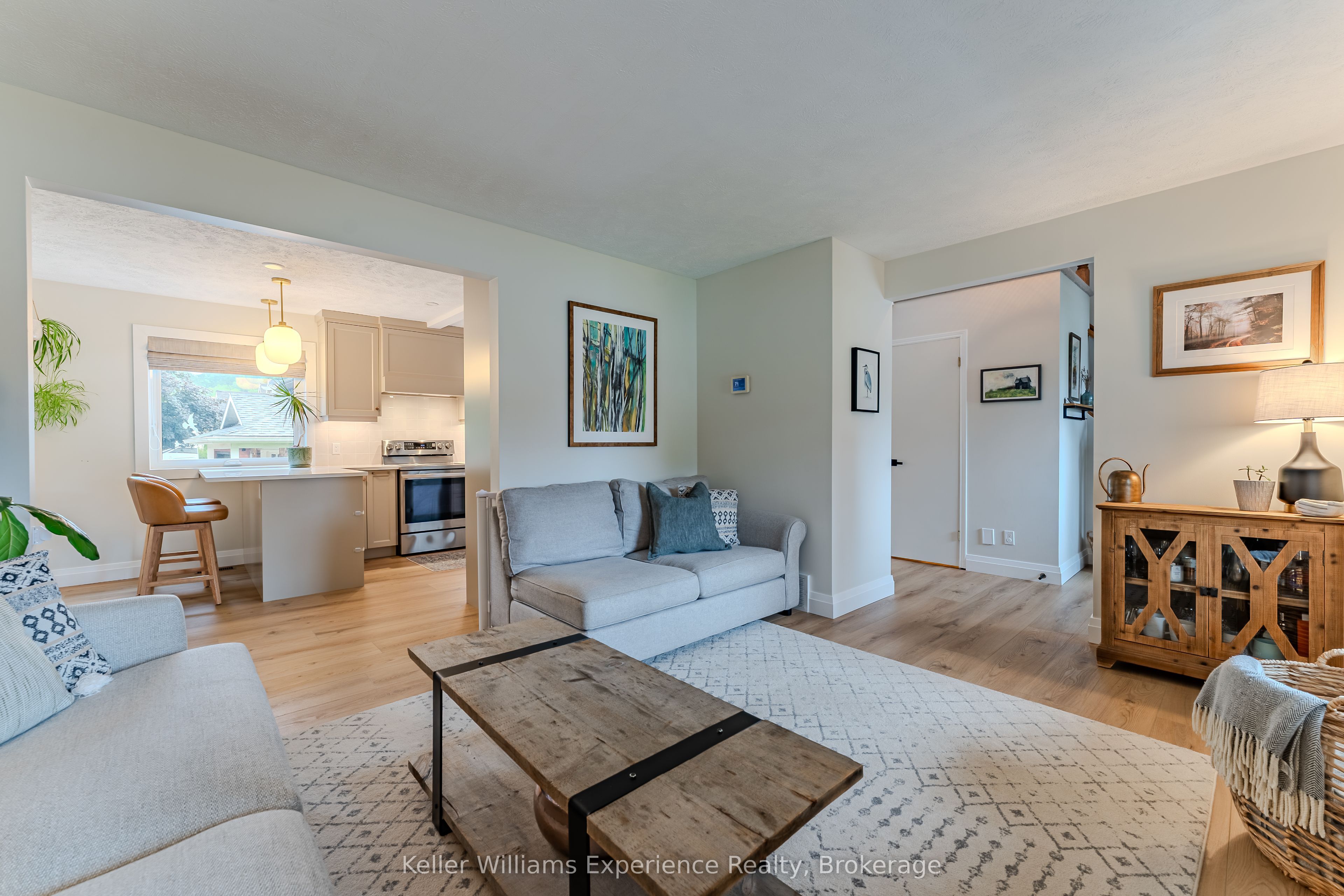300 4th Avenue W Property Photo 16