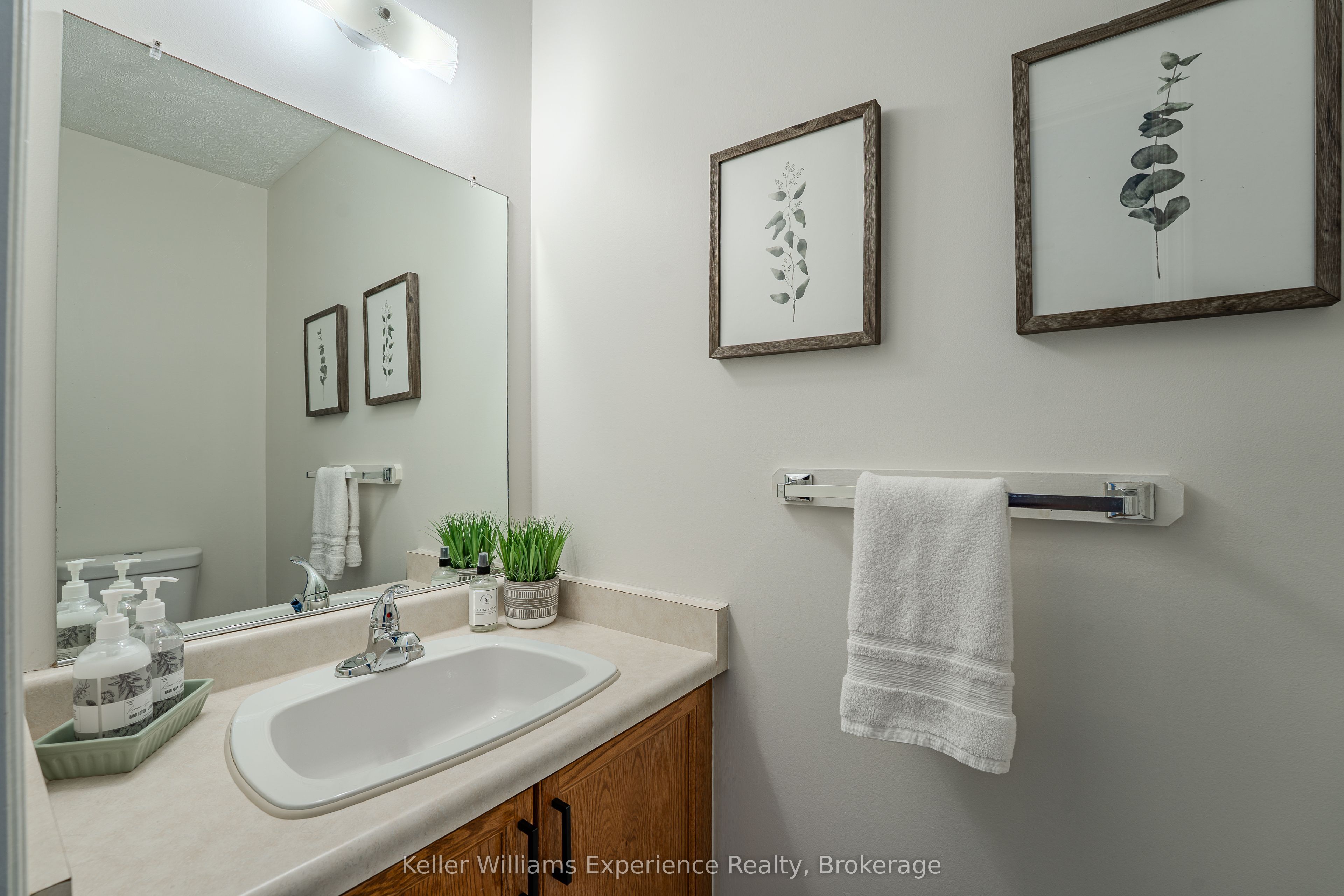 300 4th Avenue W Property Photo 17