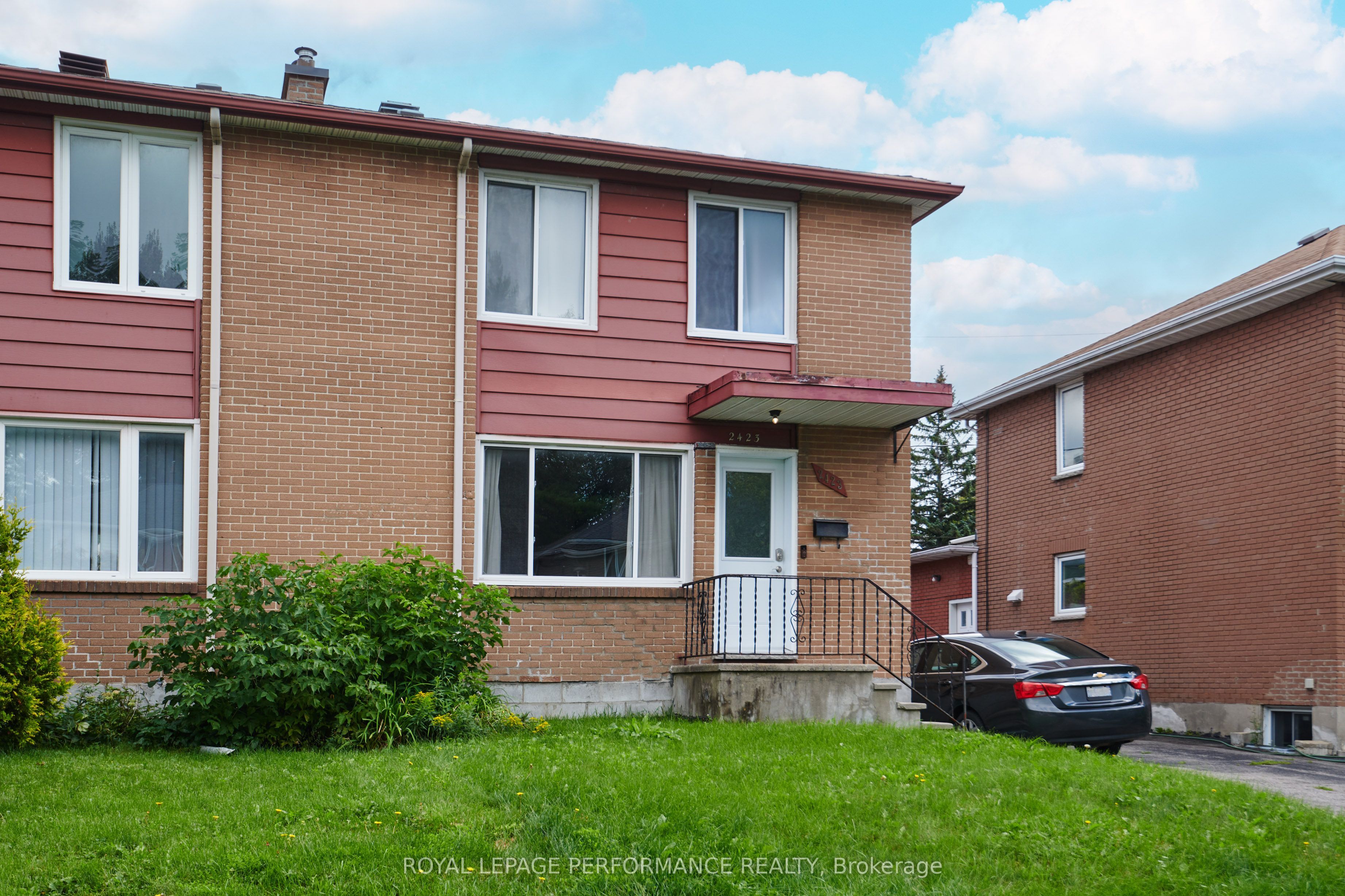 2423 Clementine Boulevard Property Photo 1