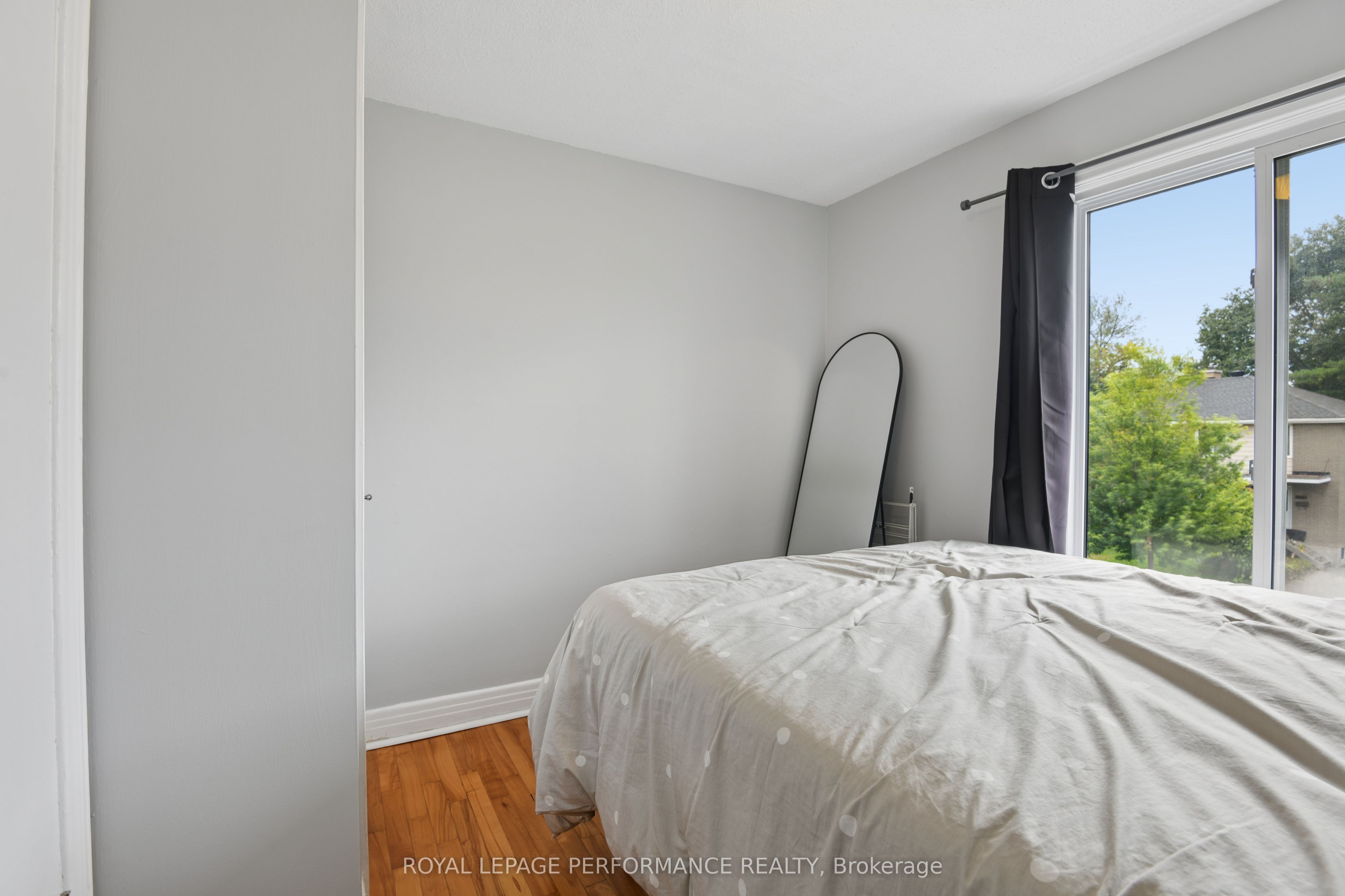 2423 Clementine Boulevard Property Photo 20