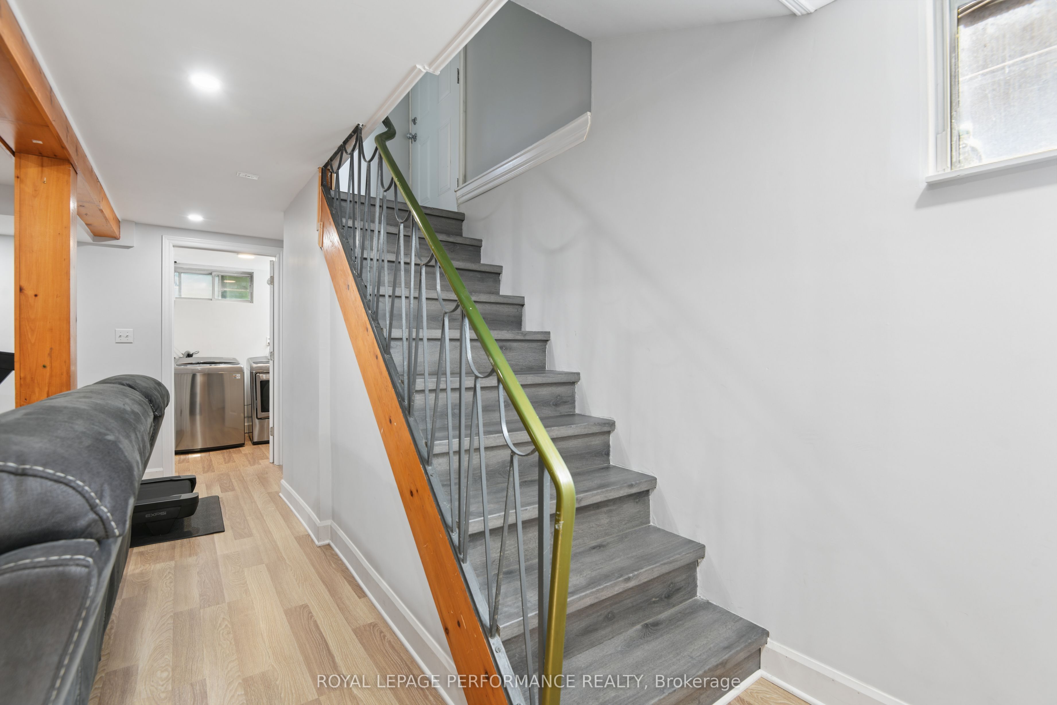 2423 Clementine Boulevard Property Photo 22