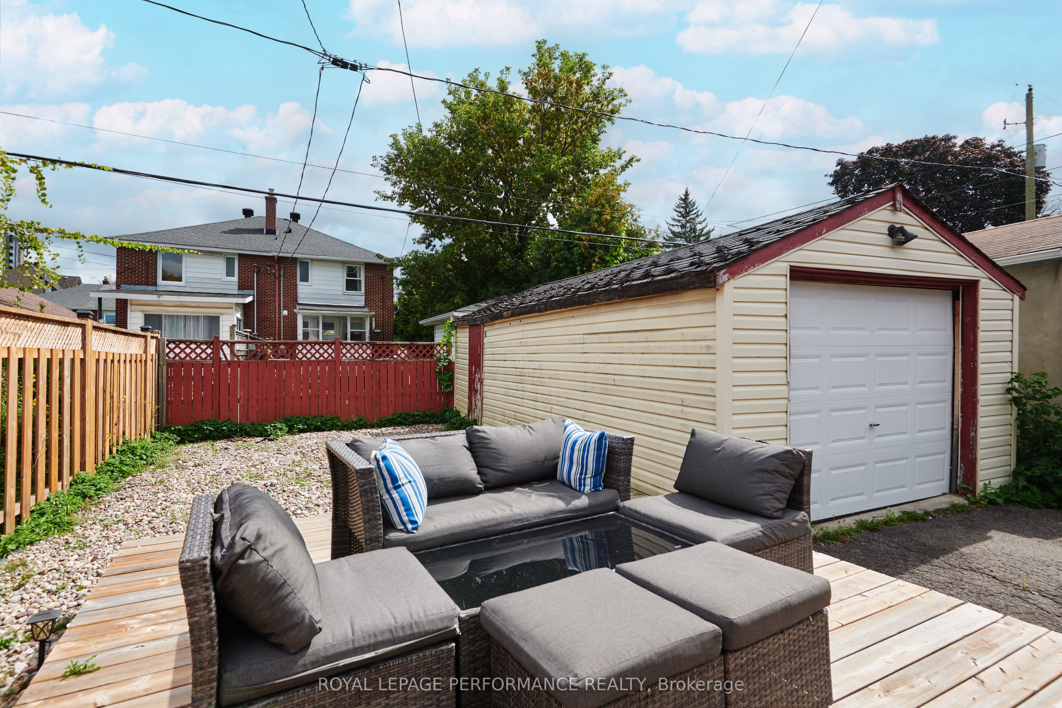 2423 Clementine Boulevard Property Photo 34