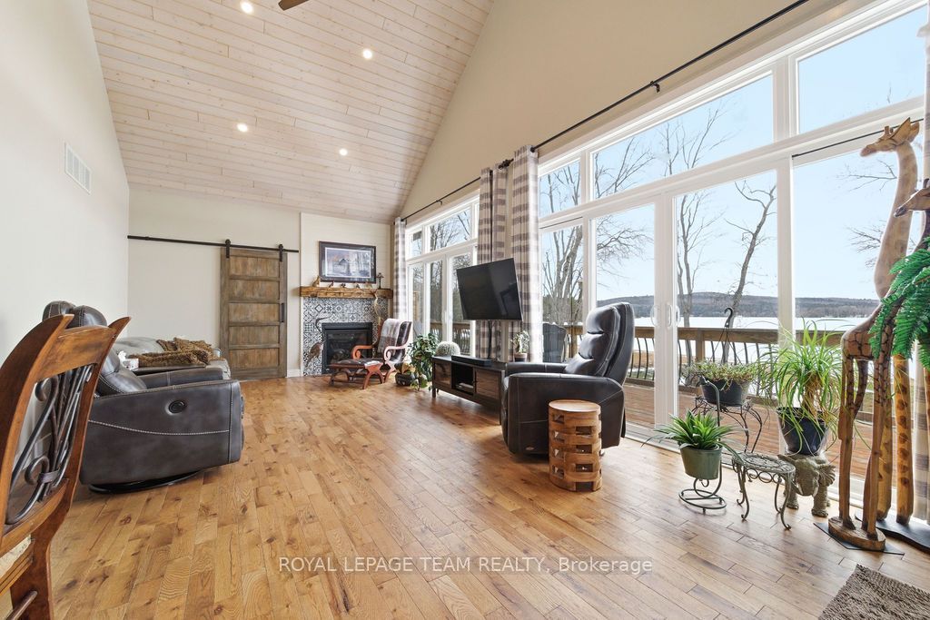 42153 Combermere Road Property Photo 30
