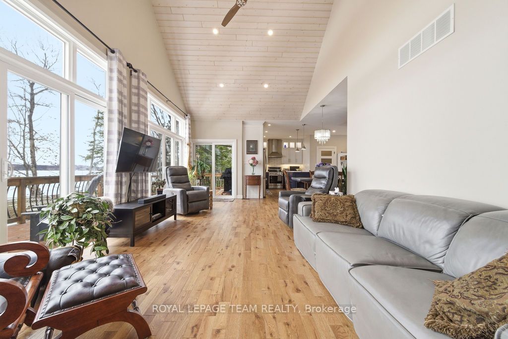 42153 Combermere Road Property Photo 33
