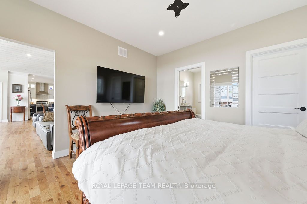 42153 Combermere Road Property Photo 36