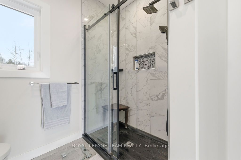 42153 Combermere Road Property Photo 40