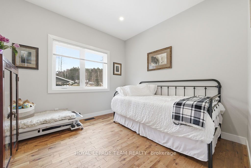 42153 Combermere Road Property Photo 44