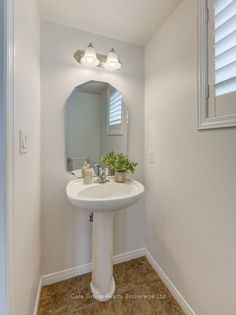 386 Fairway Road Property Photo 10