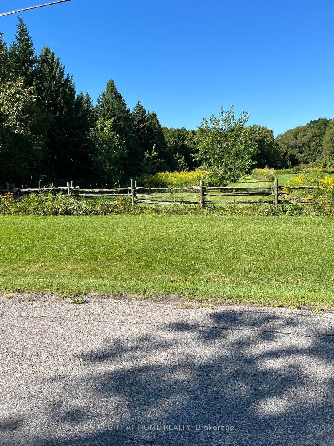5218 Hillview Drive Property Photo 1