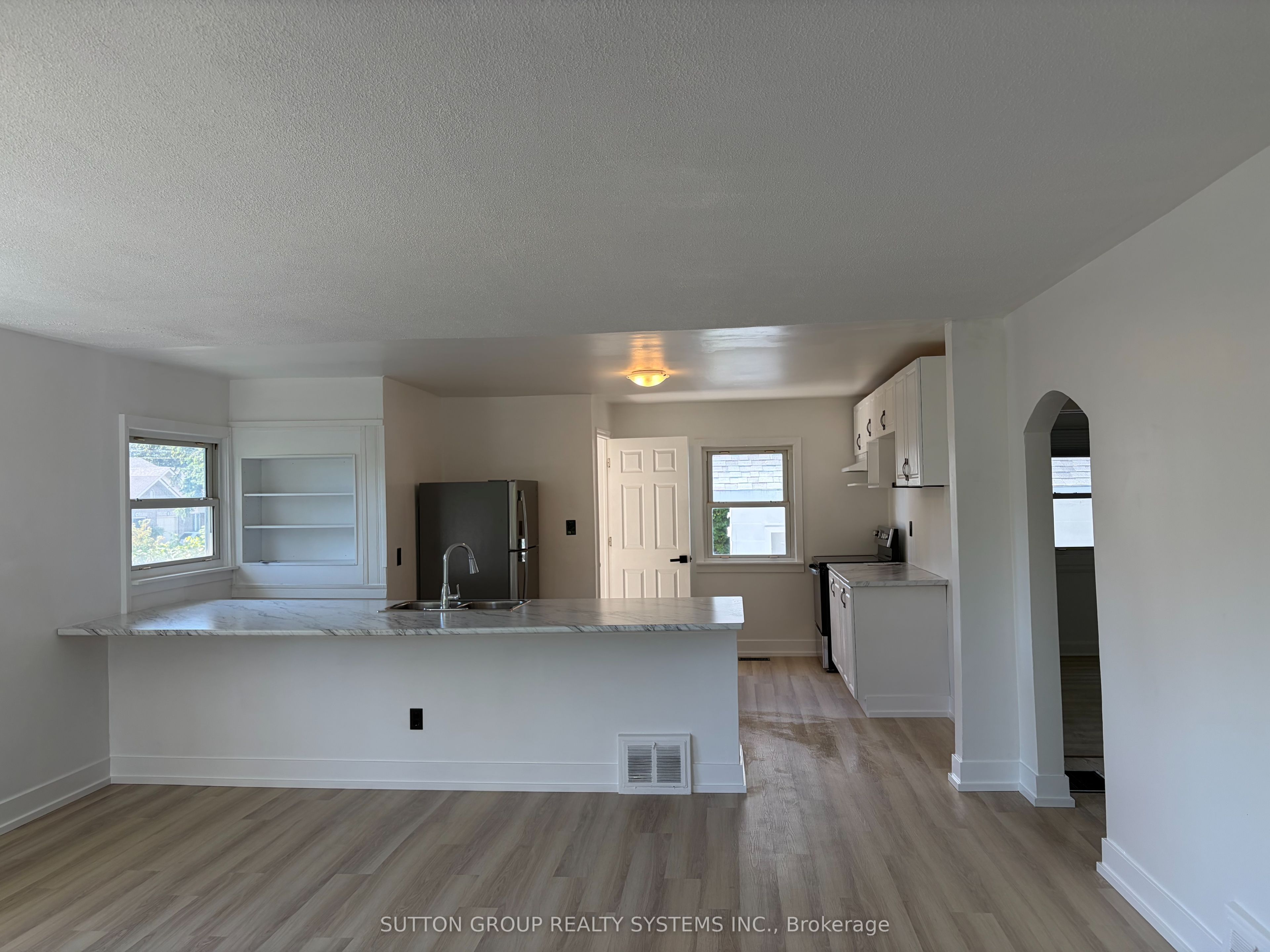 30 Perry Avenue Property Photo 1