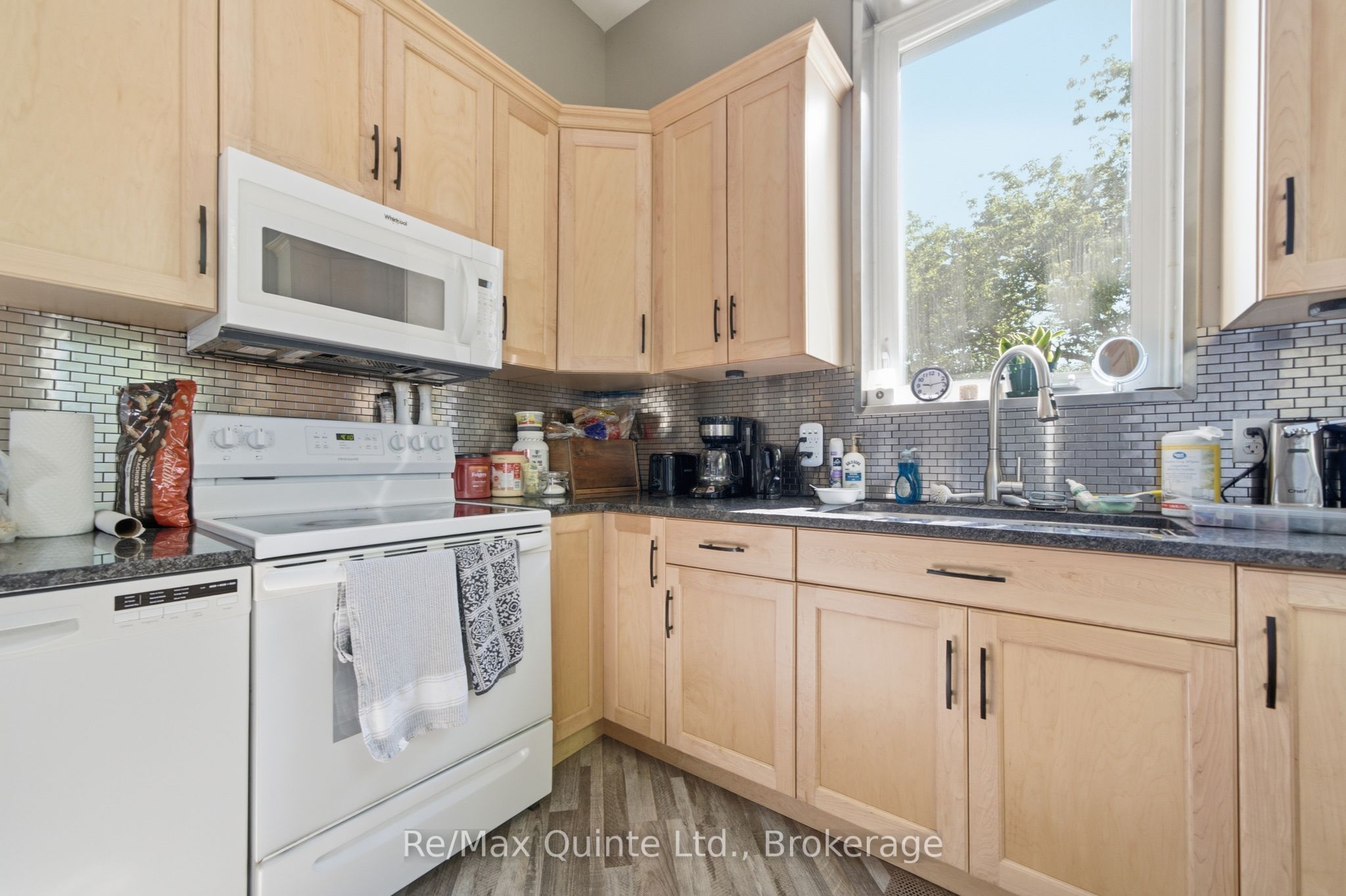 4611 Old Highway 2 Property Photo 13