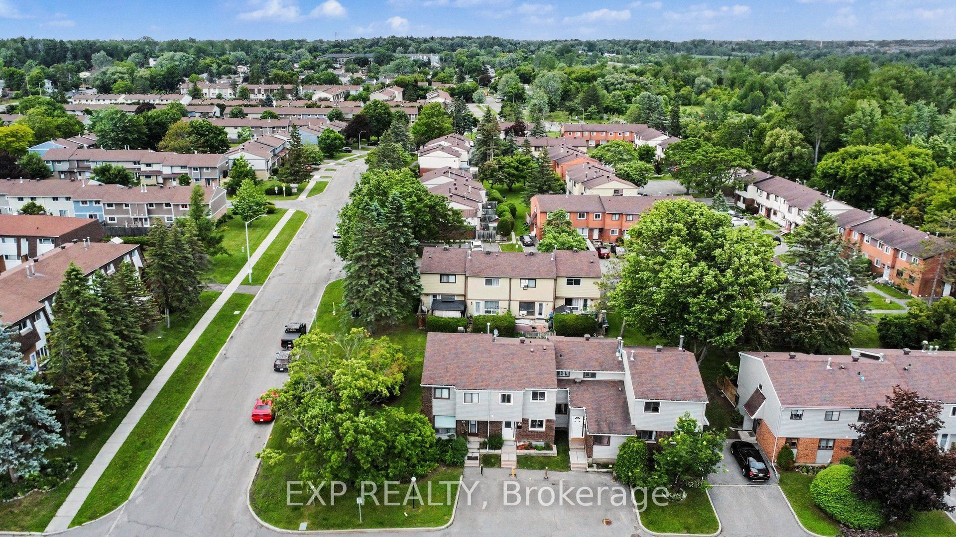 2030 Kelden Crescent 35 Property Photo 2