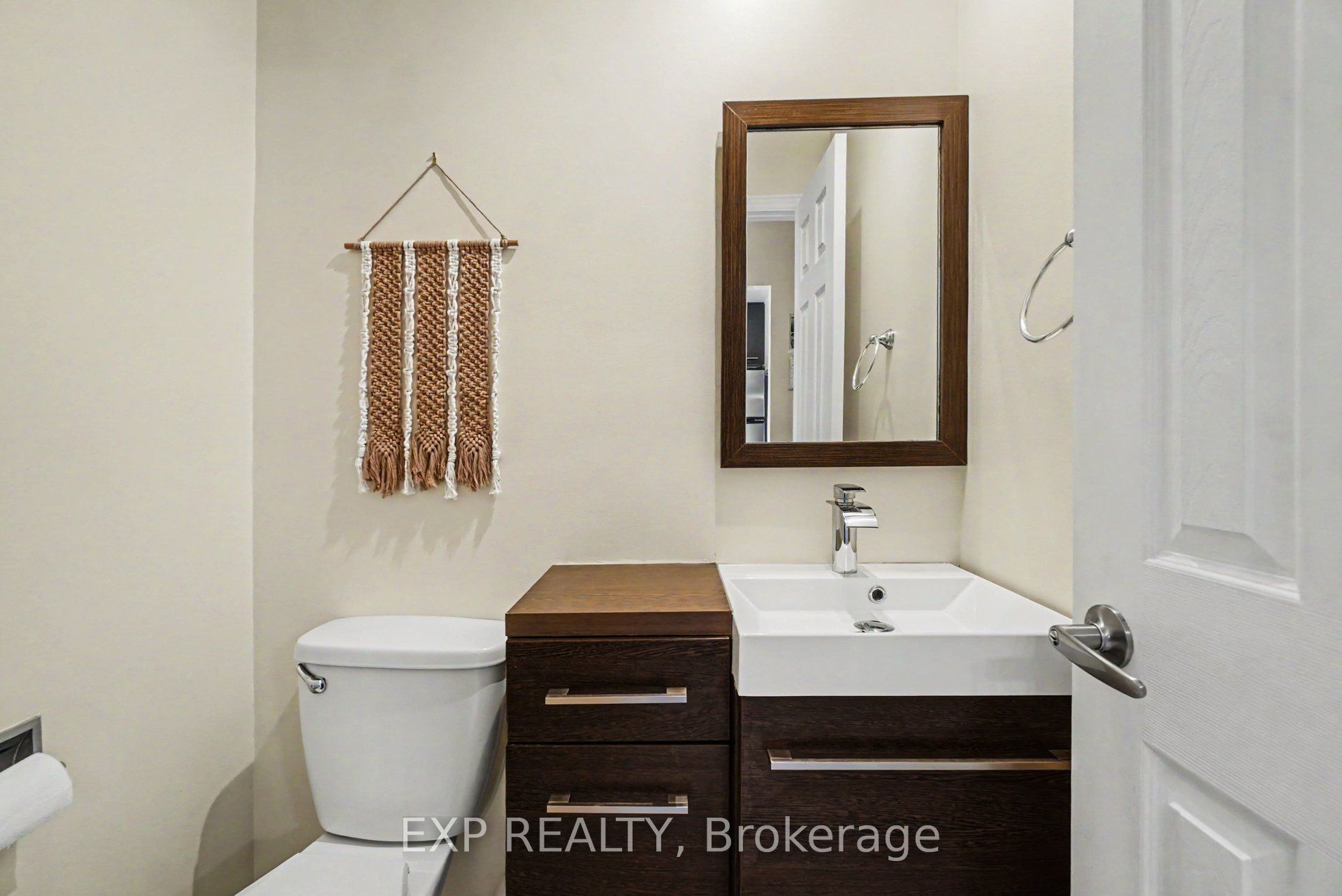 2030 Kelden Crescent 35 Property Photo 4