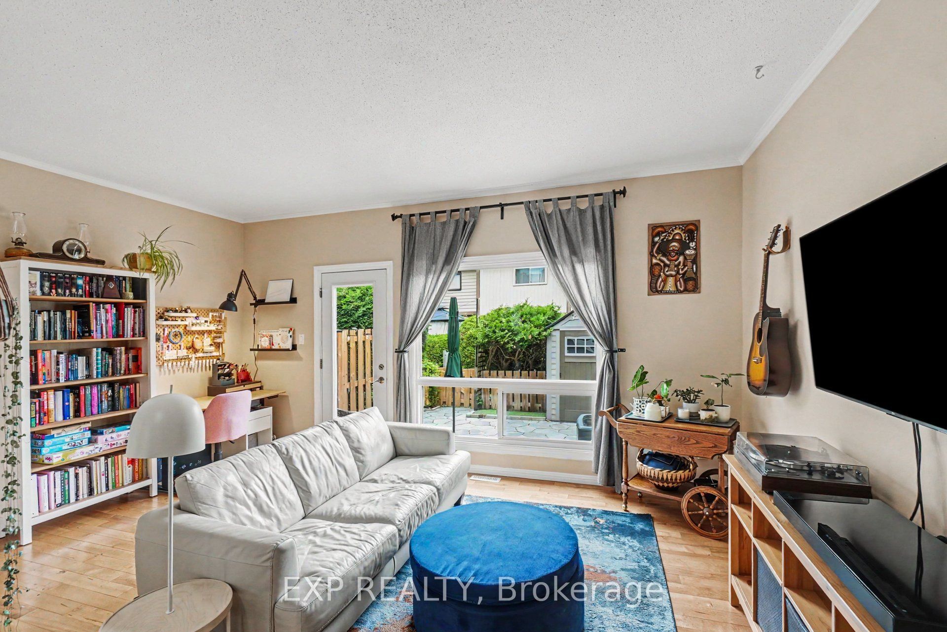 2030 Kelden Crescent 35 Property Photo 12