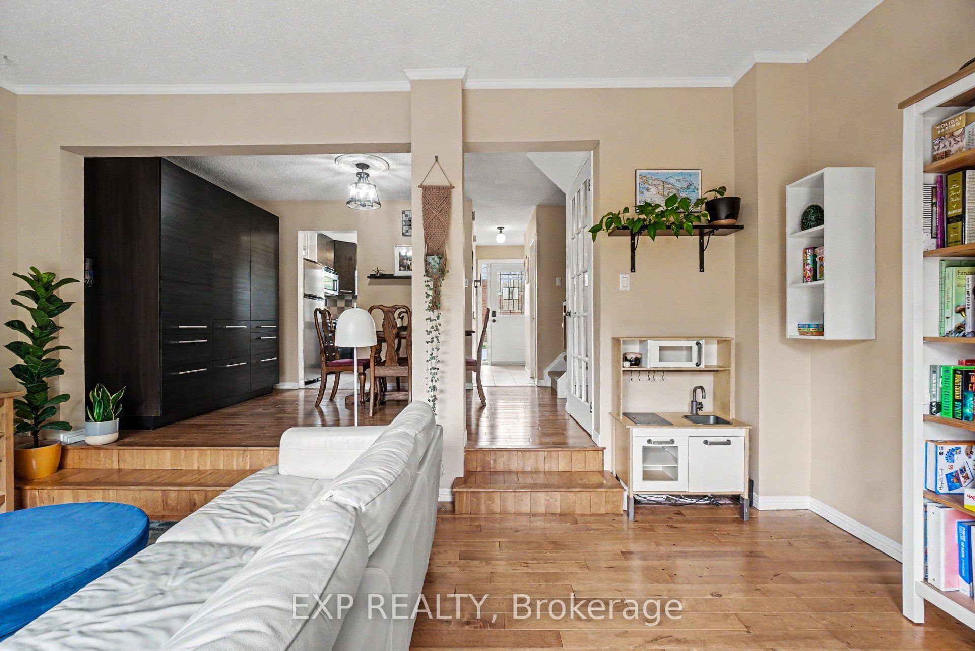 2030 Kelden Crescent 35 Property Photo 15