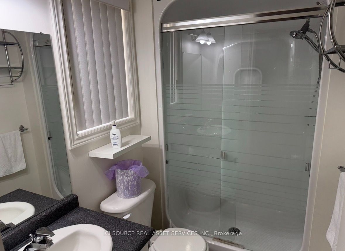 1799 Castleton Avenue Property Photo 9