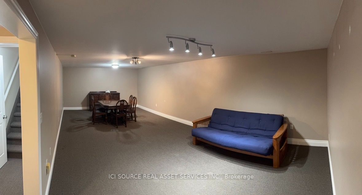 1799 Castleton Avenue Property Photo 14