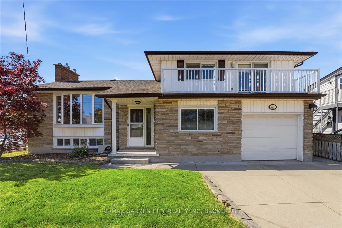 41 Albert Street W Property Photo 2