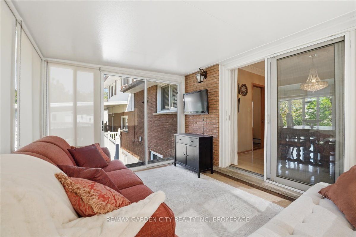 41 Albert Street W Property Photo 14
