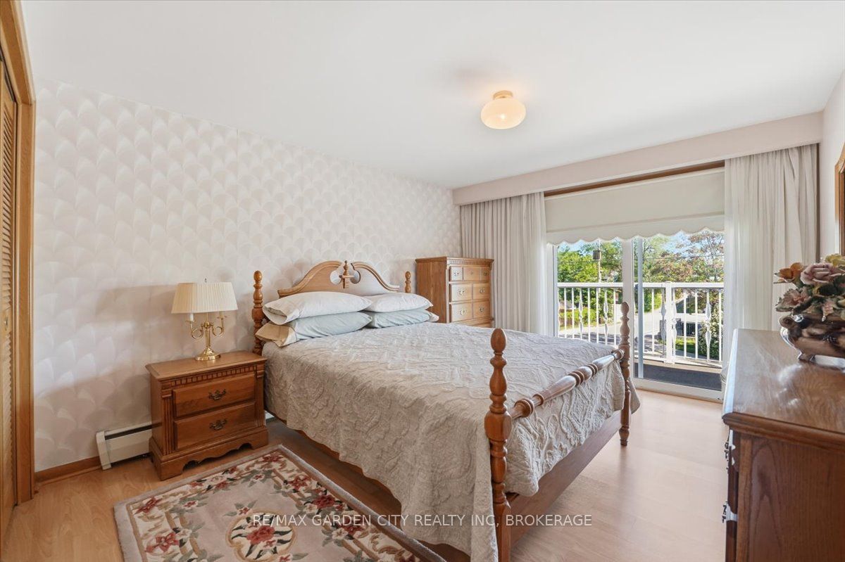 41 Albert Street W Property Photo 18