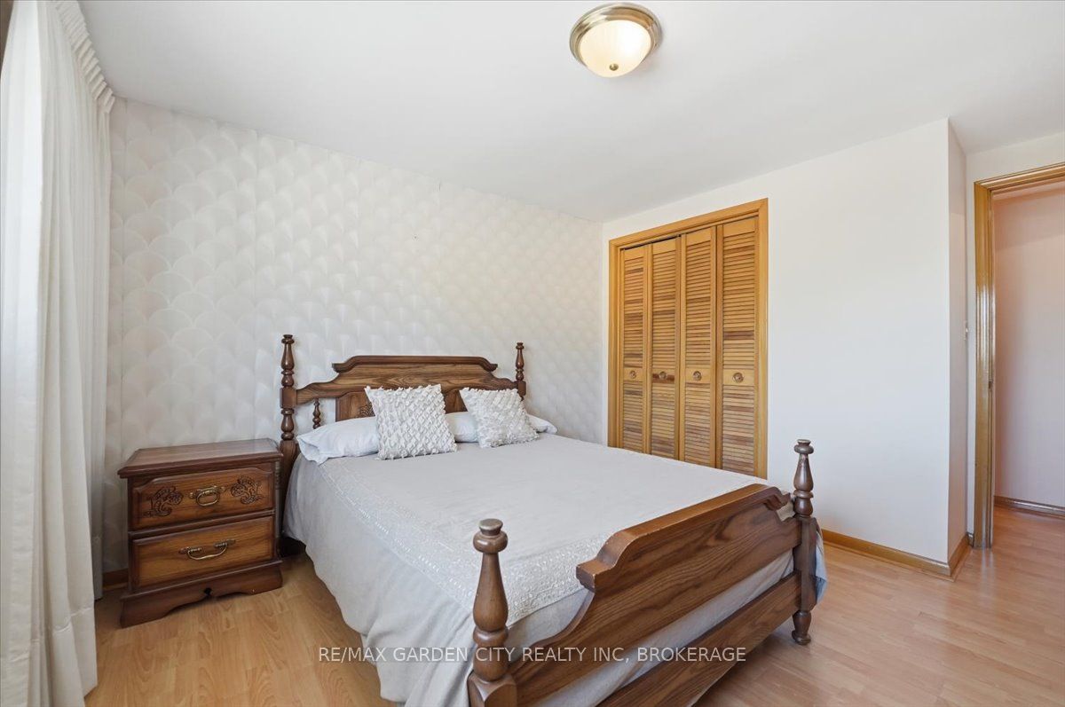 41 Albert Street W Property Photo 20