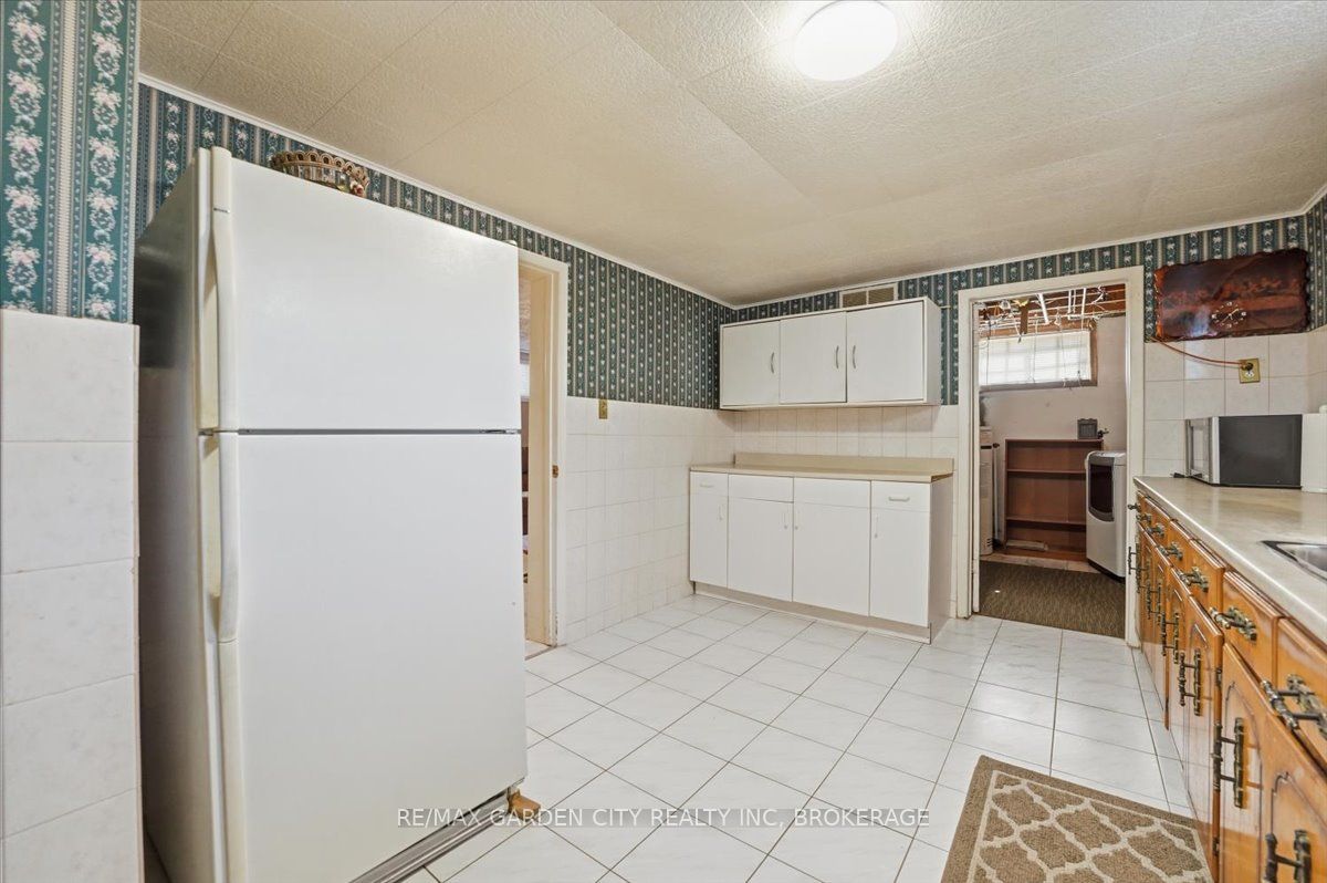 41 Albert Street W Property Photo 25