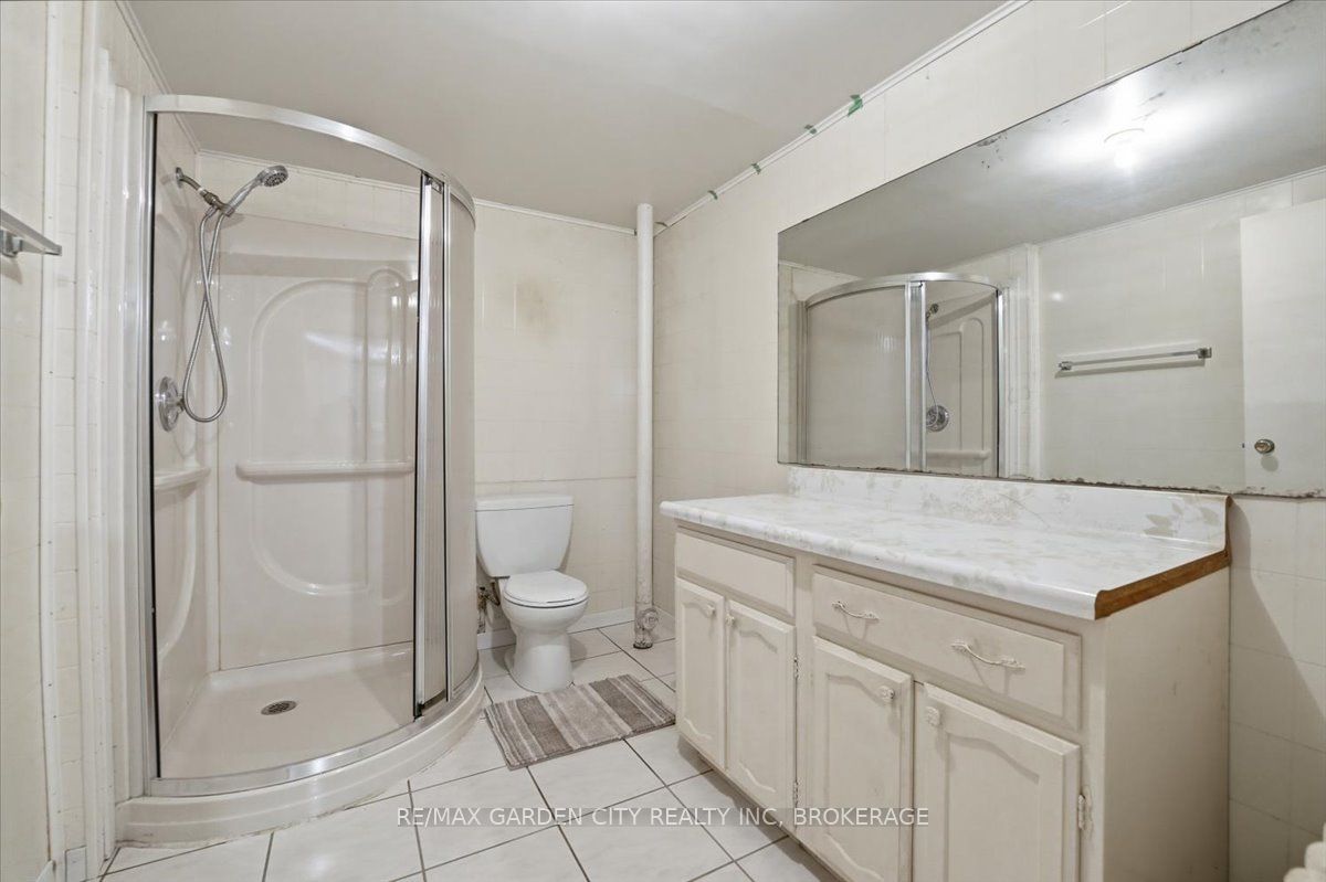 41 Albert Street W Property Photo 27