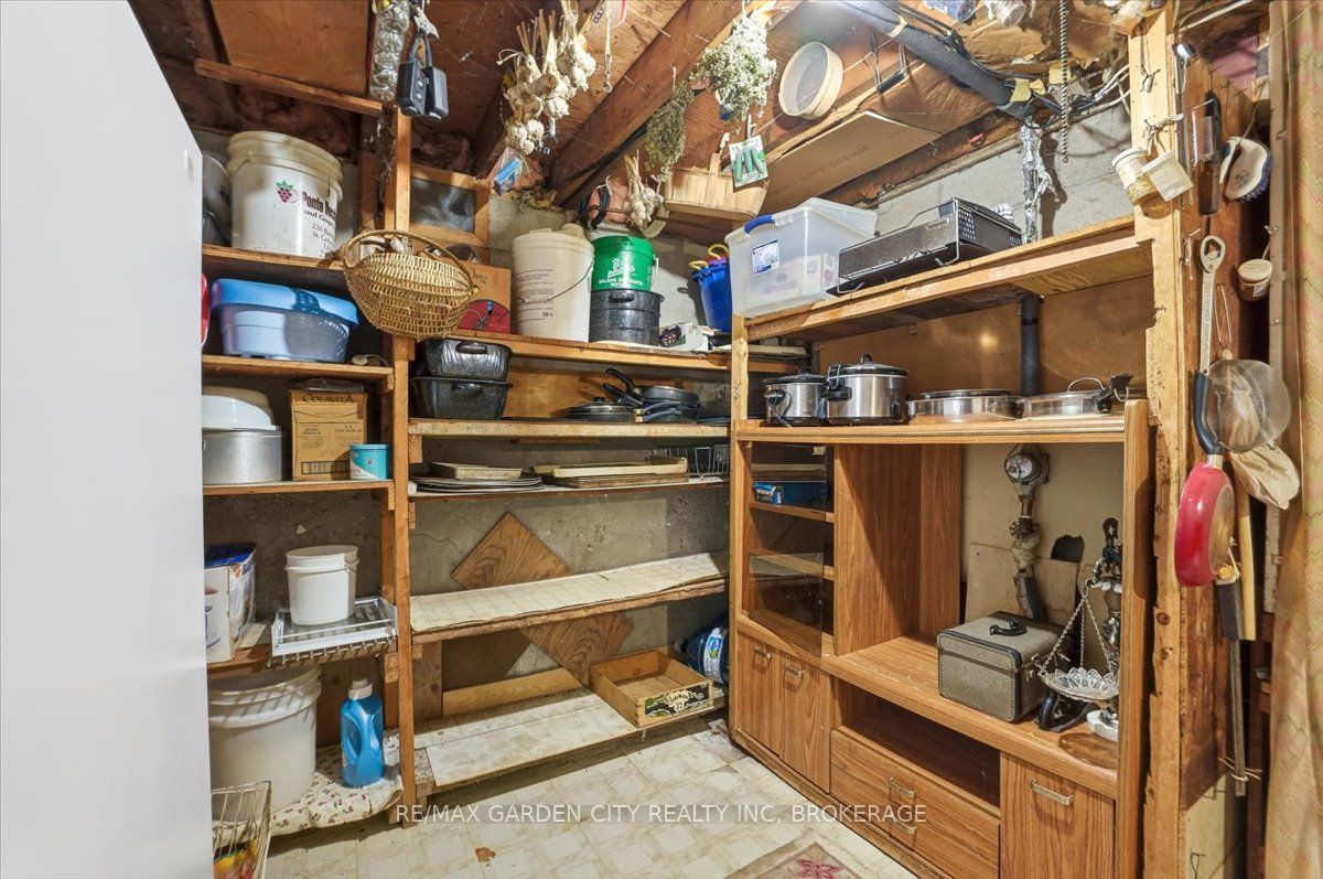 41 Albert Street W Property Photo 29