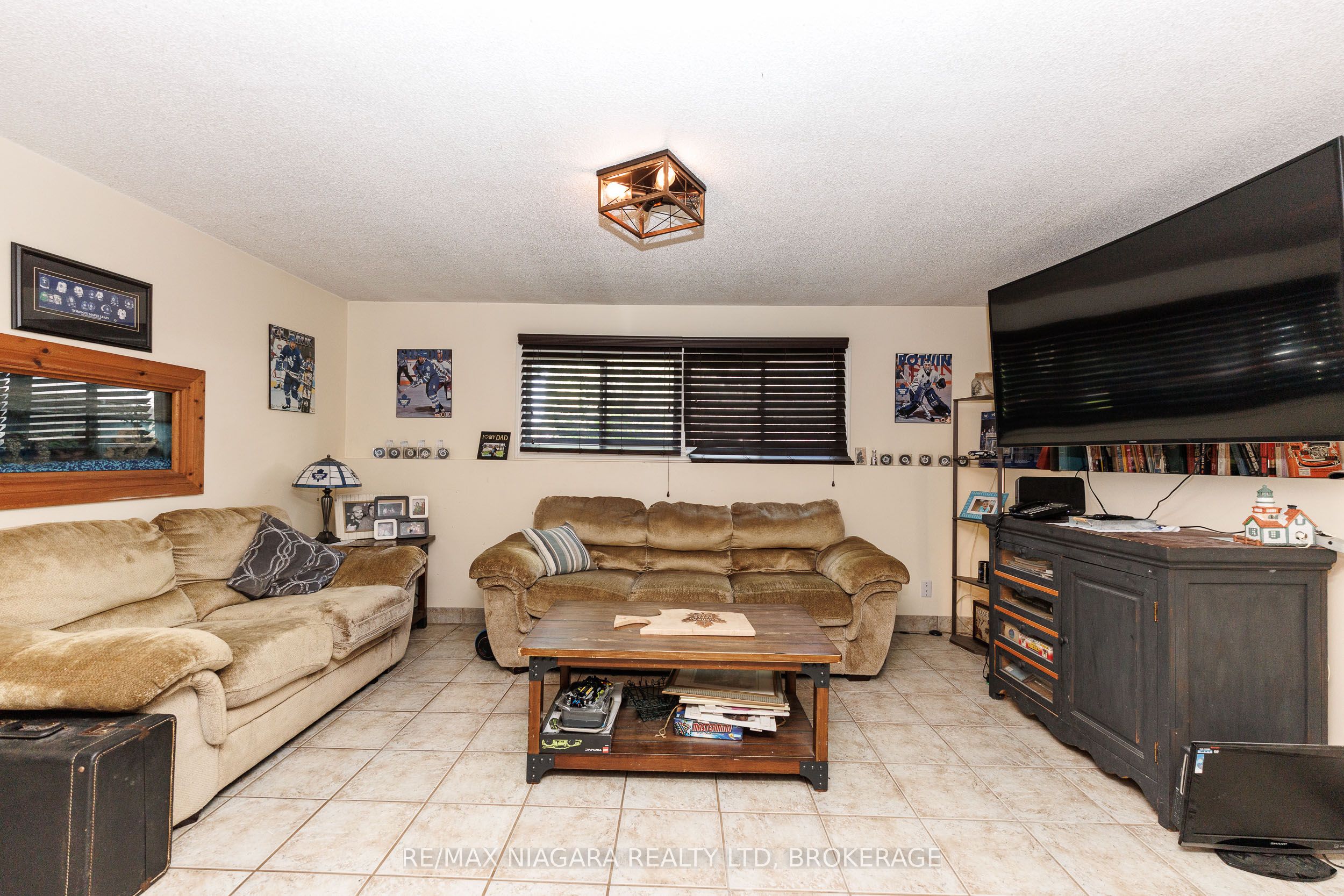 88 Pleasant Avenue N Property Photo 18