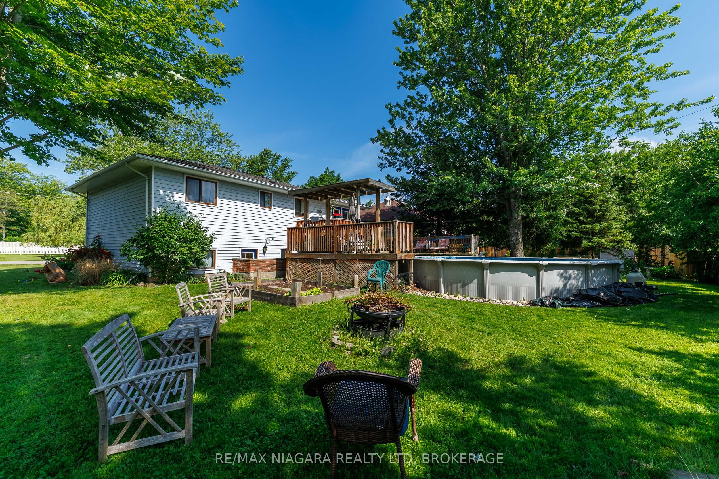 88 Pleasant Avenue N Property Photo 26