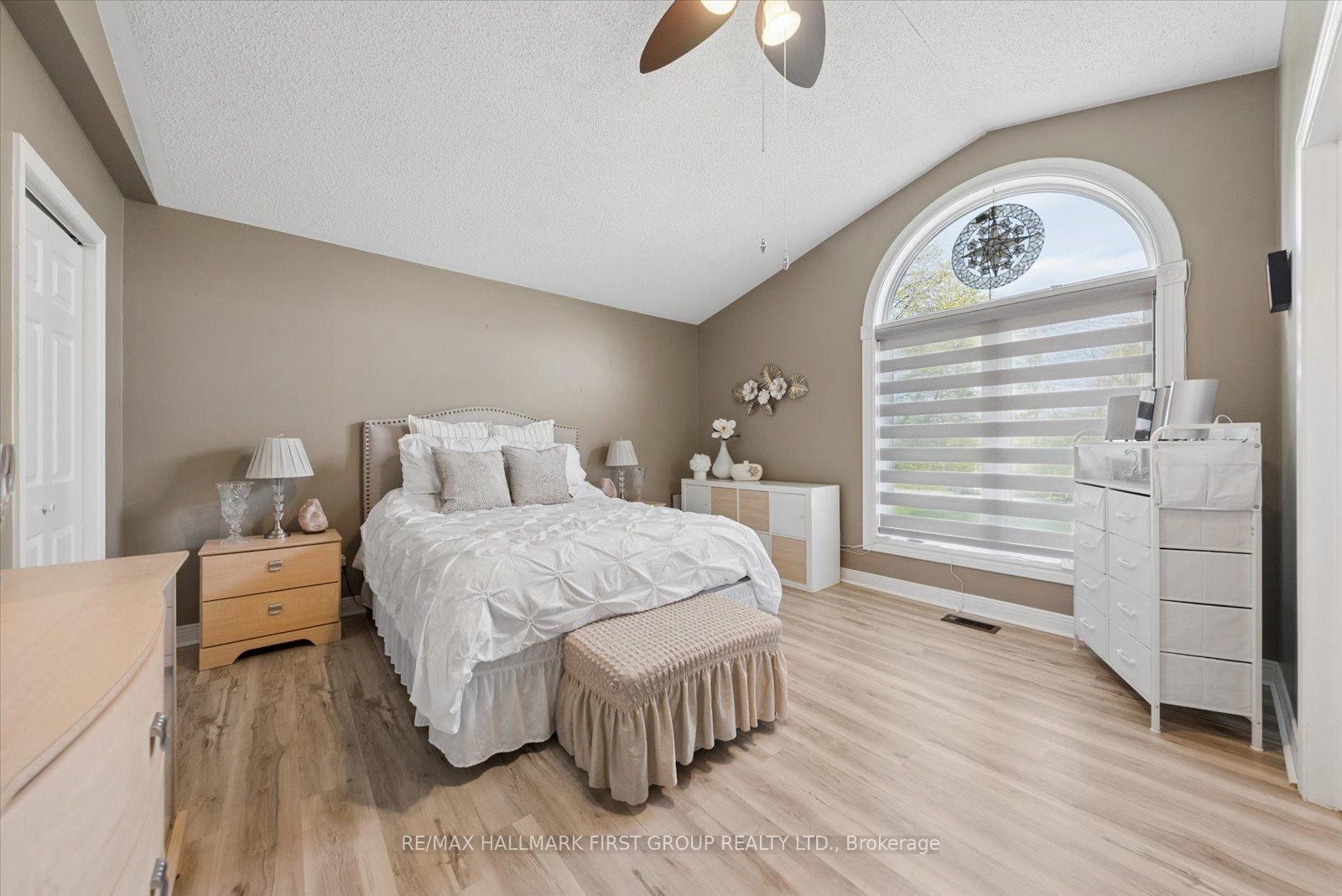 2720 Castle Hill Drive Property Photo 11