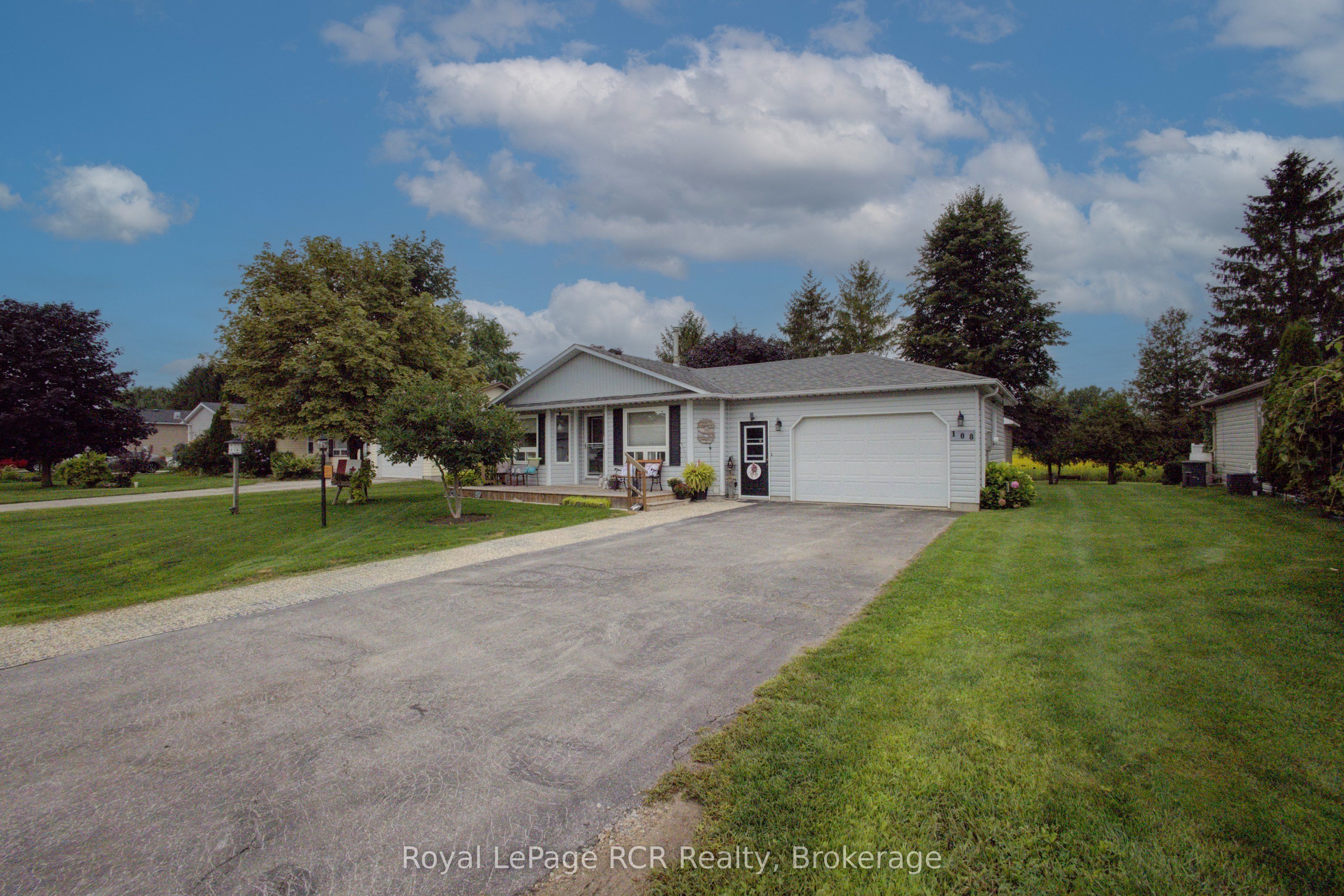 108 Meadowview Lane Property Photo 1