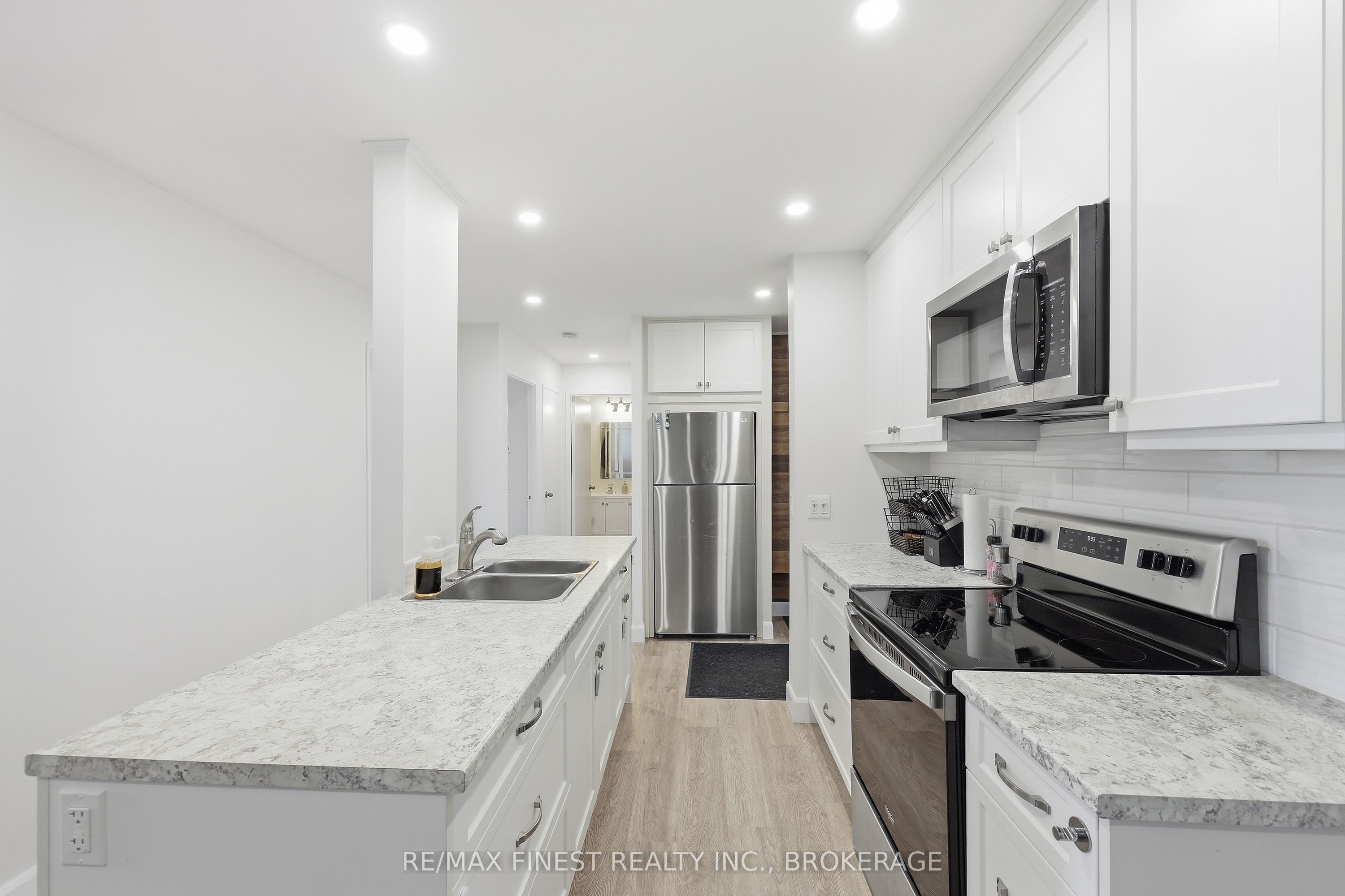 334 Queen Mary Road 408 Property Photo 18