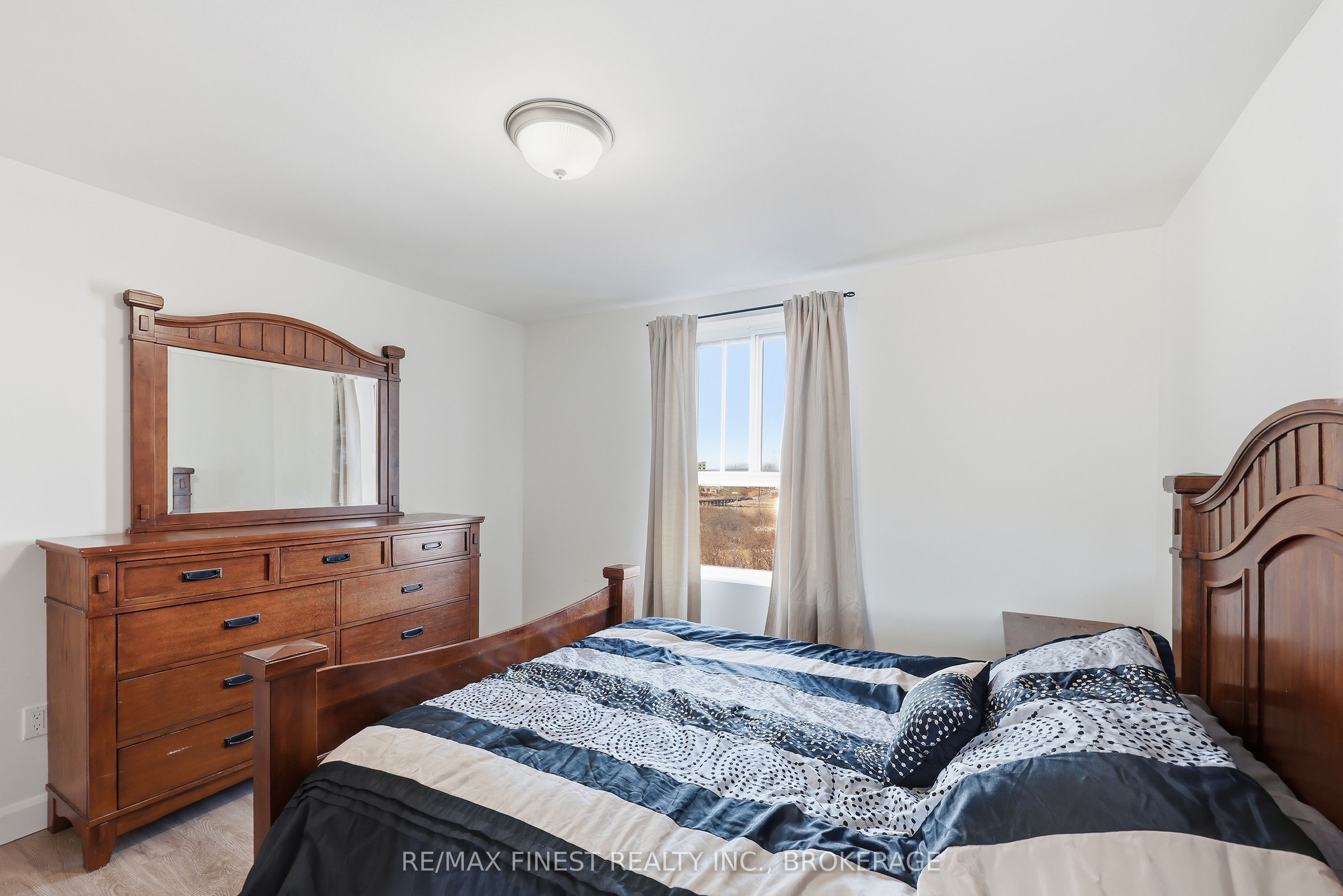 334 Queen Mary Road 408 Property Photo 27