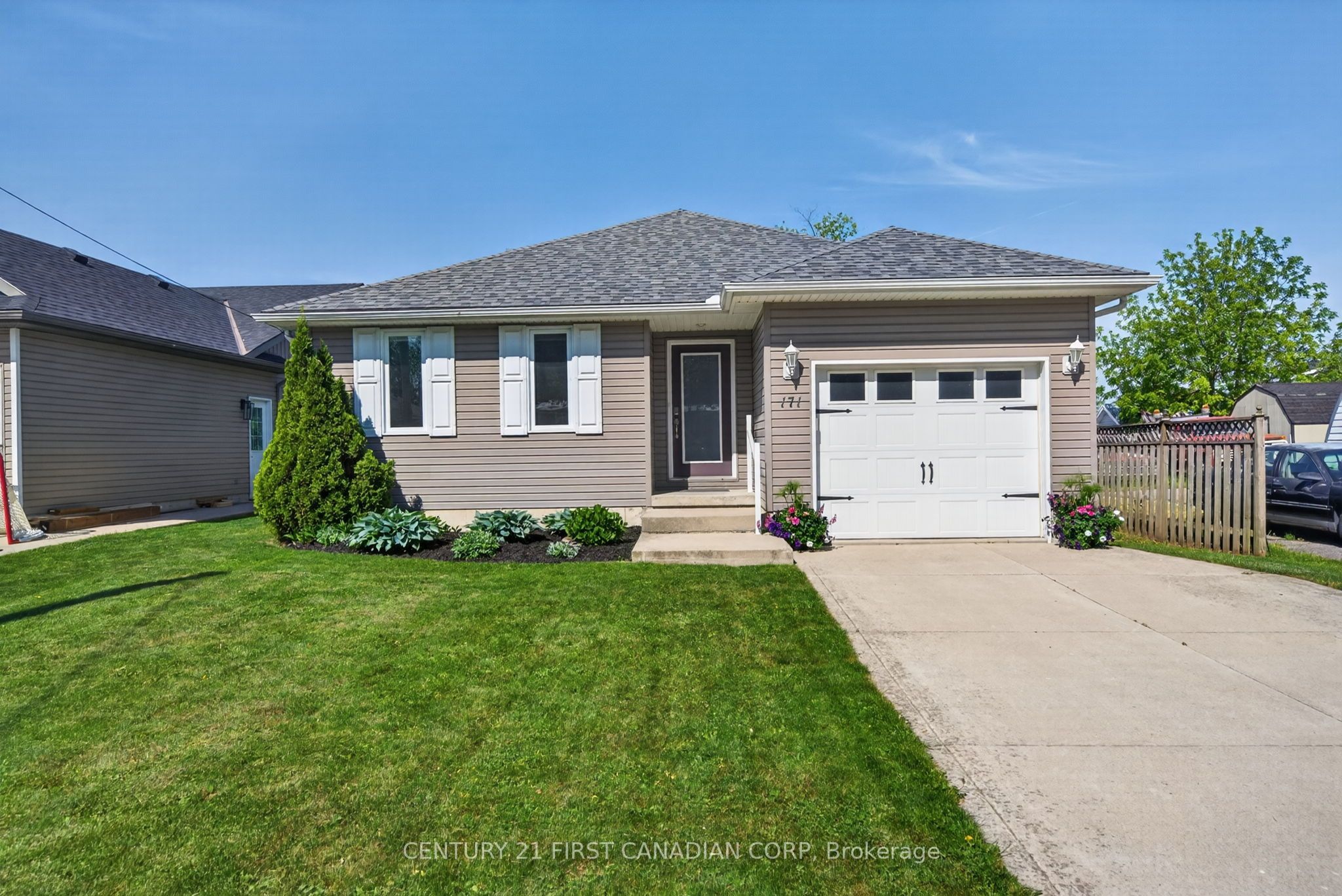 171 Francis Street Property Photo 1