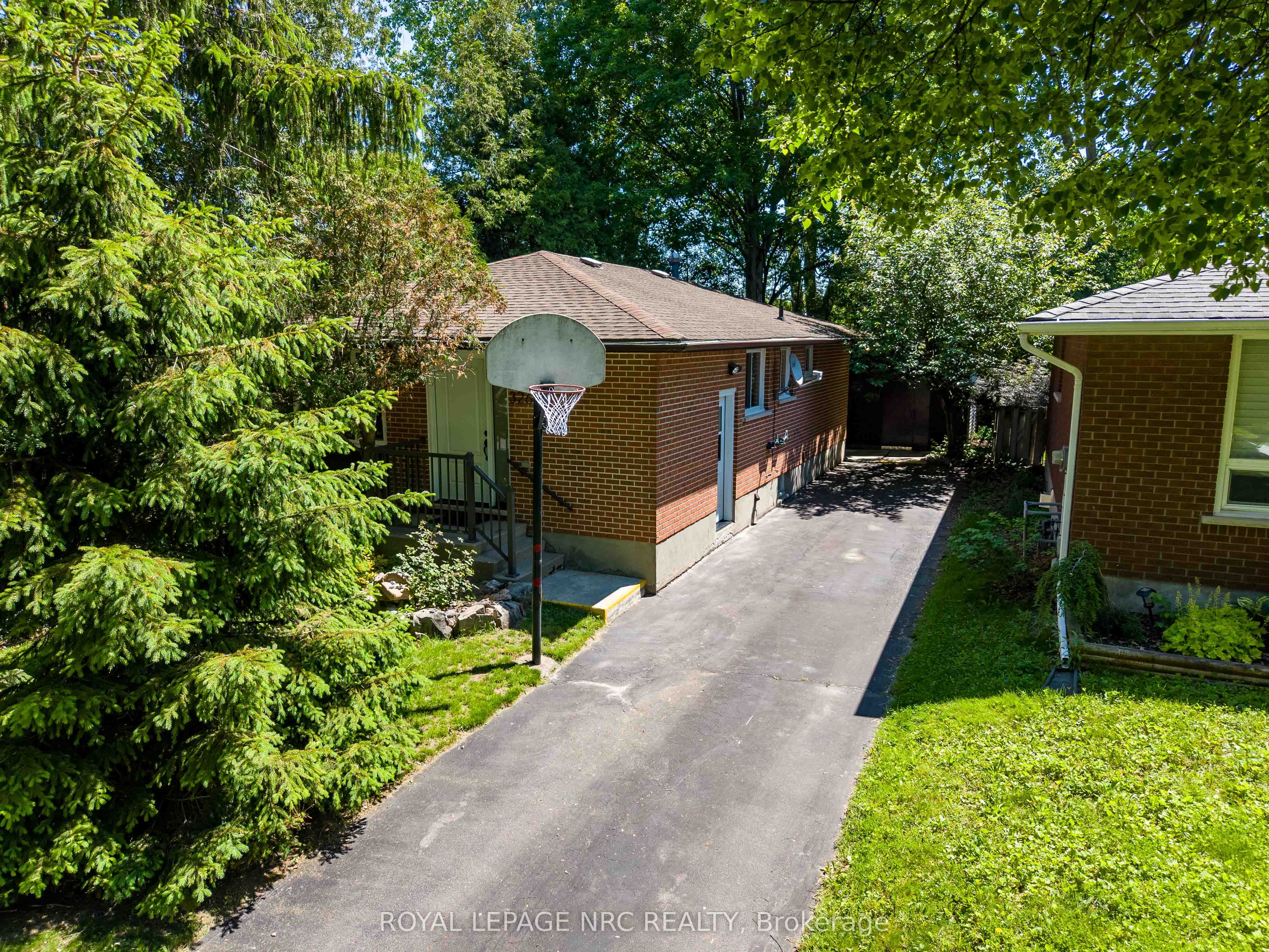 3265 Addison Avenue Property Photo 1