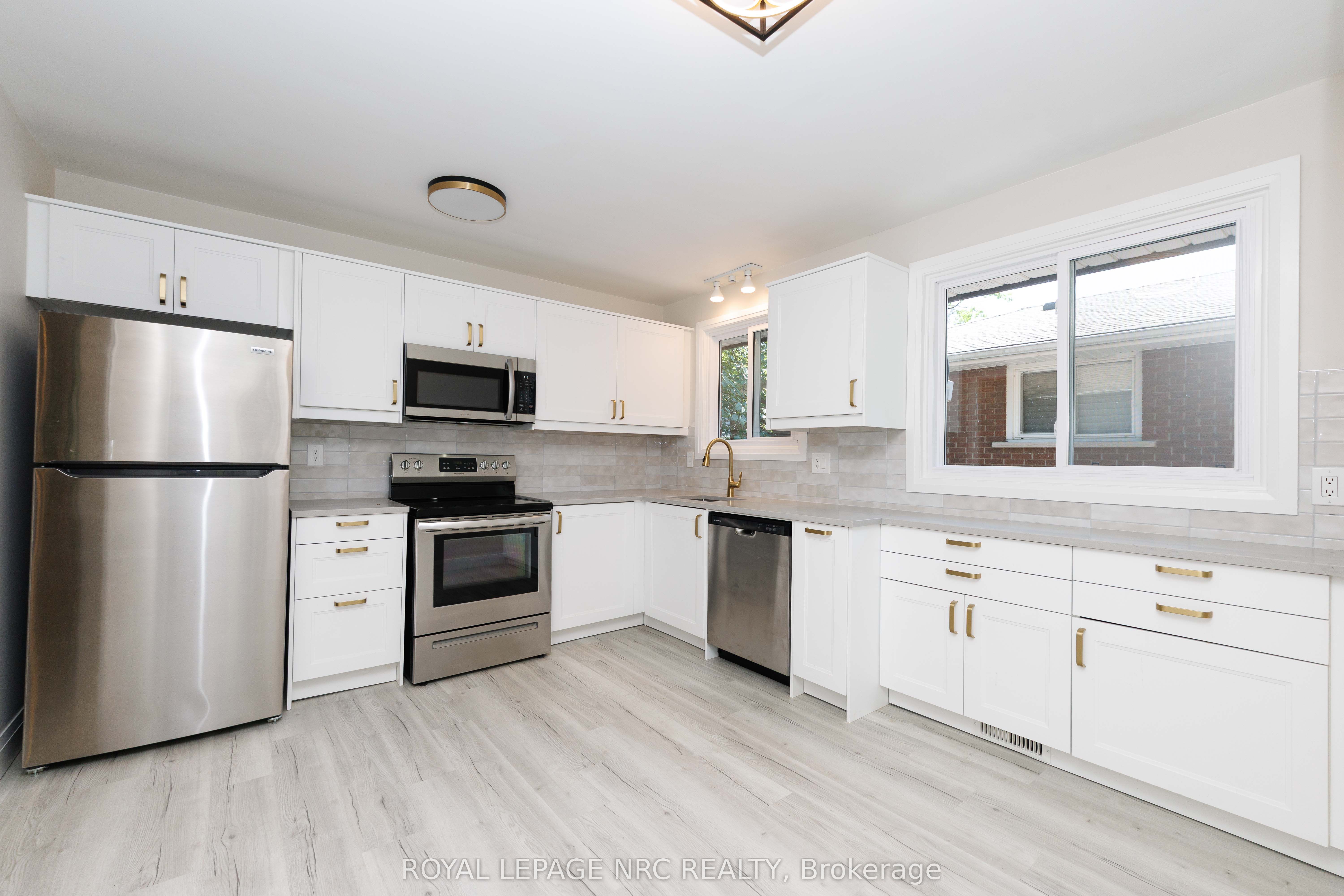 3265 Addison Avenue Property Photo 7