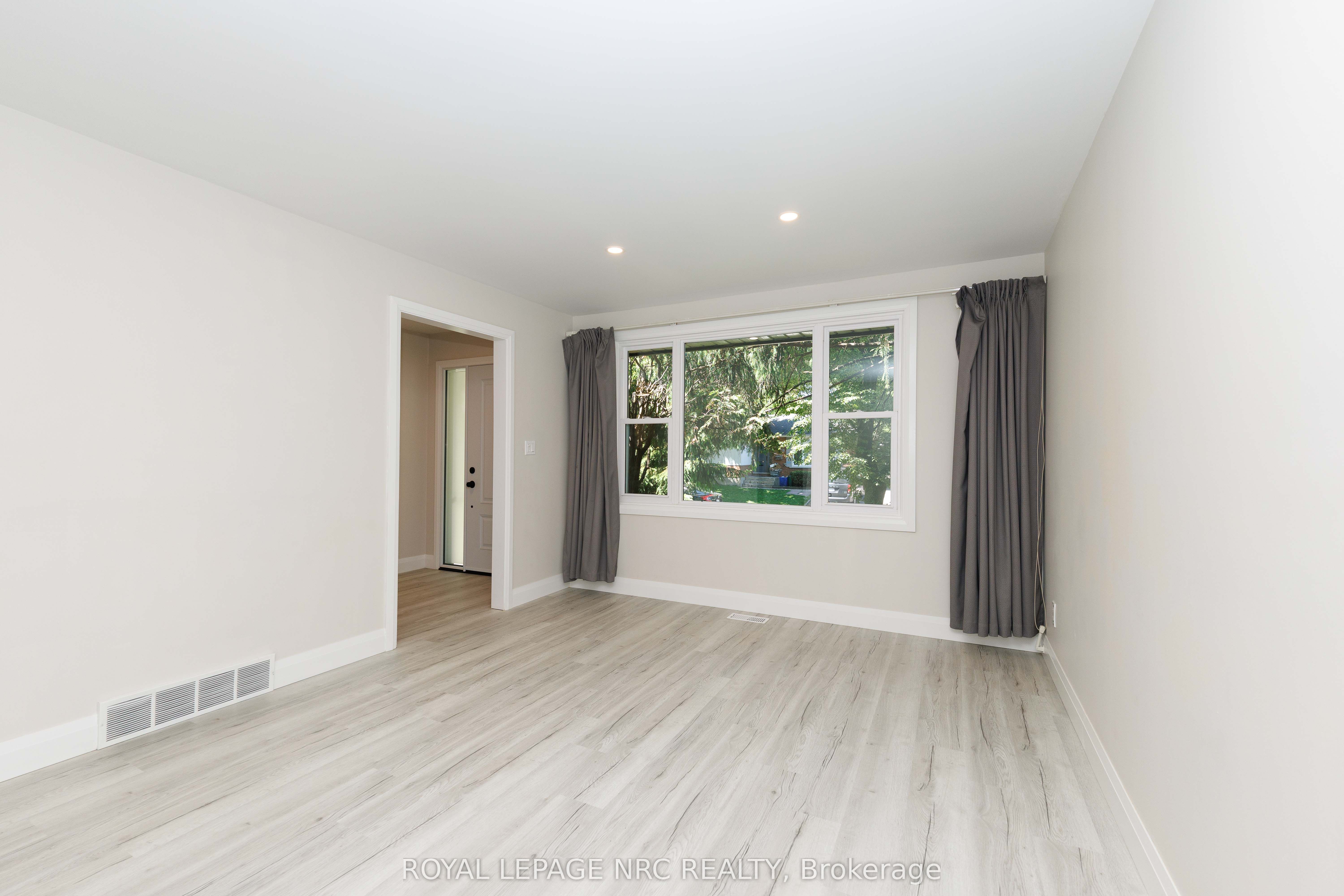 3265 Addison Avenue Property Photo 8