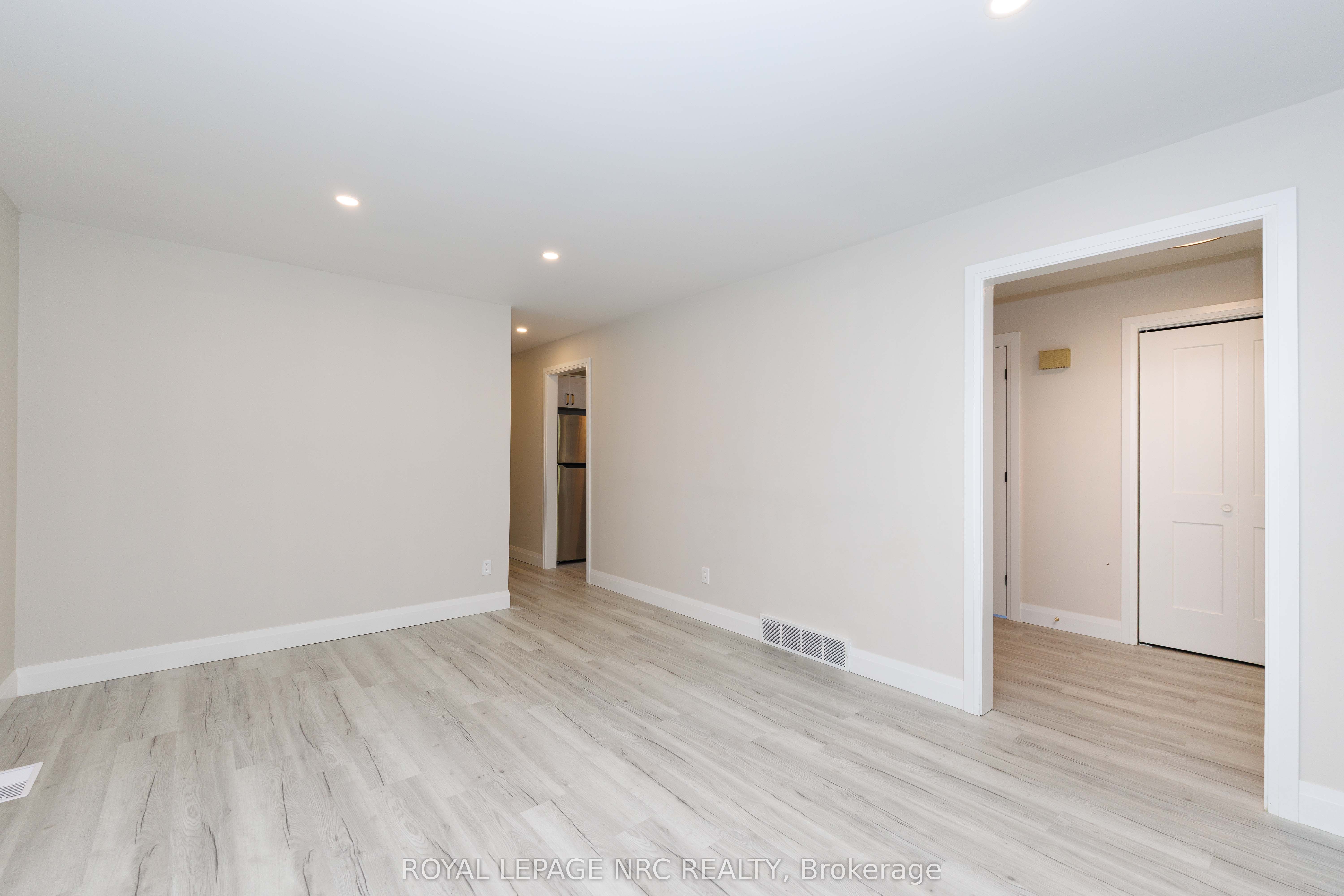 3265 Addison Avenue Property Photo 9