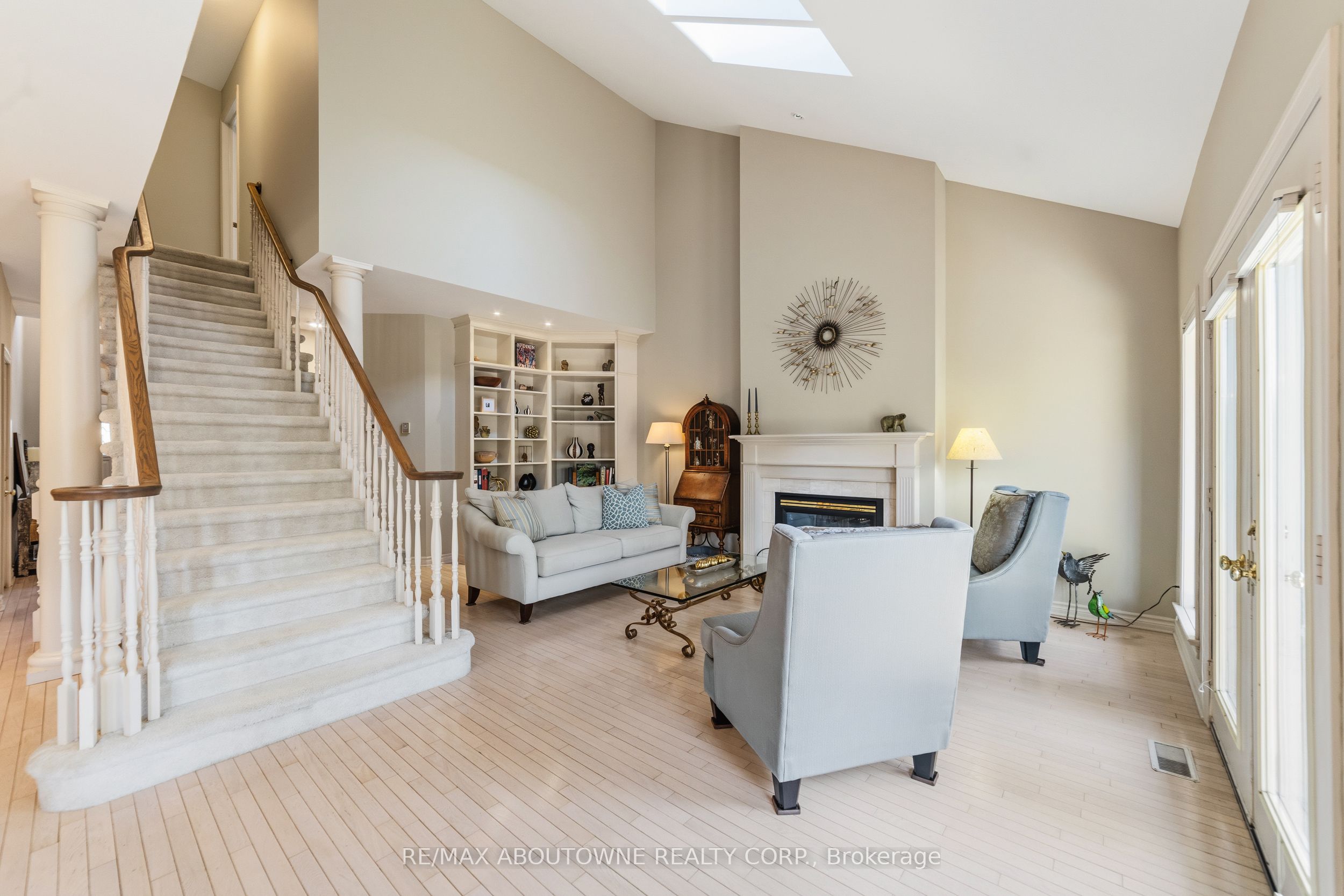 575 Simcoe Street 12 Property Photo 9