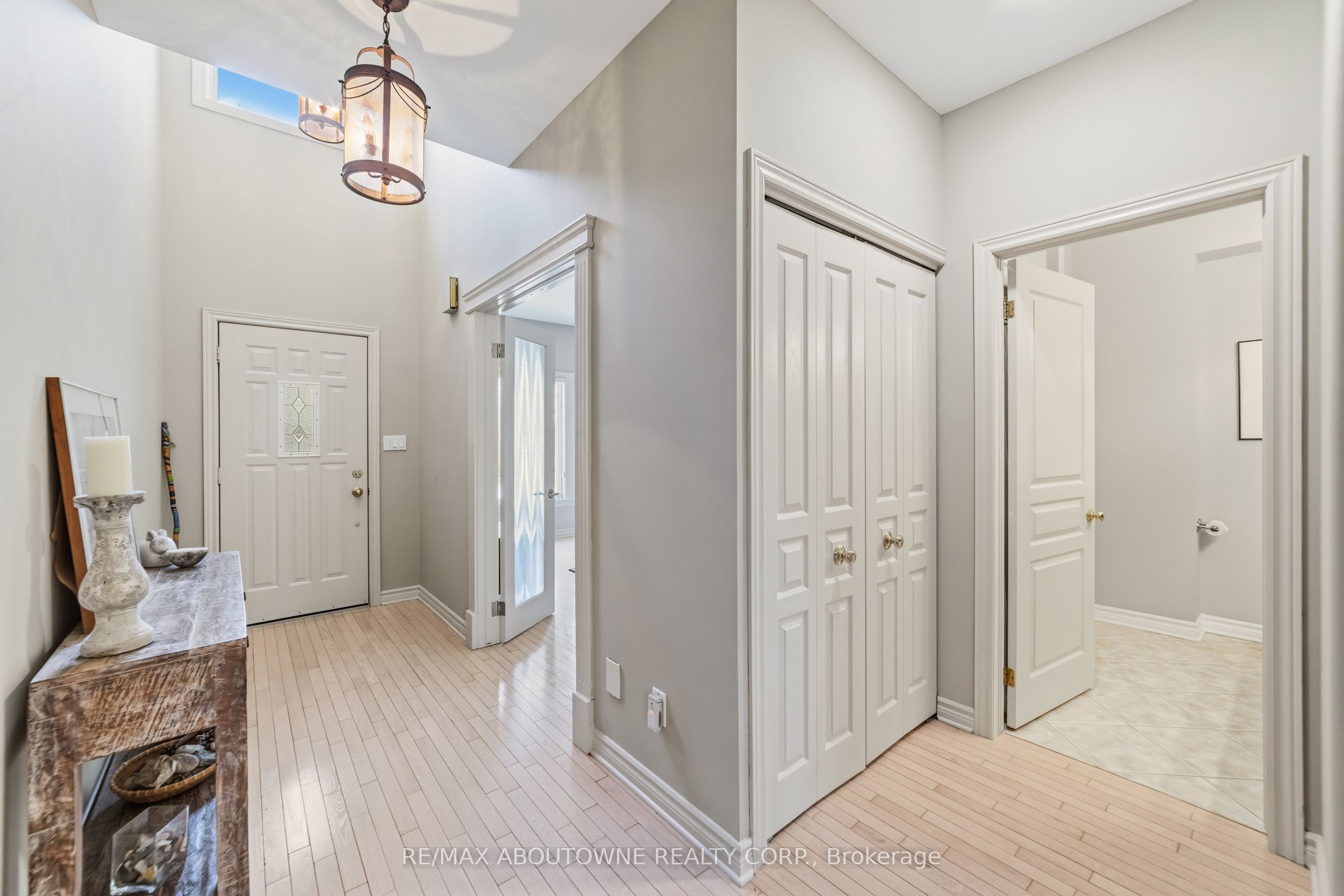 575 Simcoe Street 12 Property Photo 10
