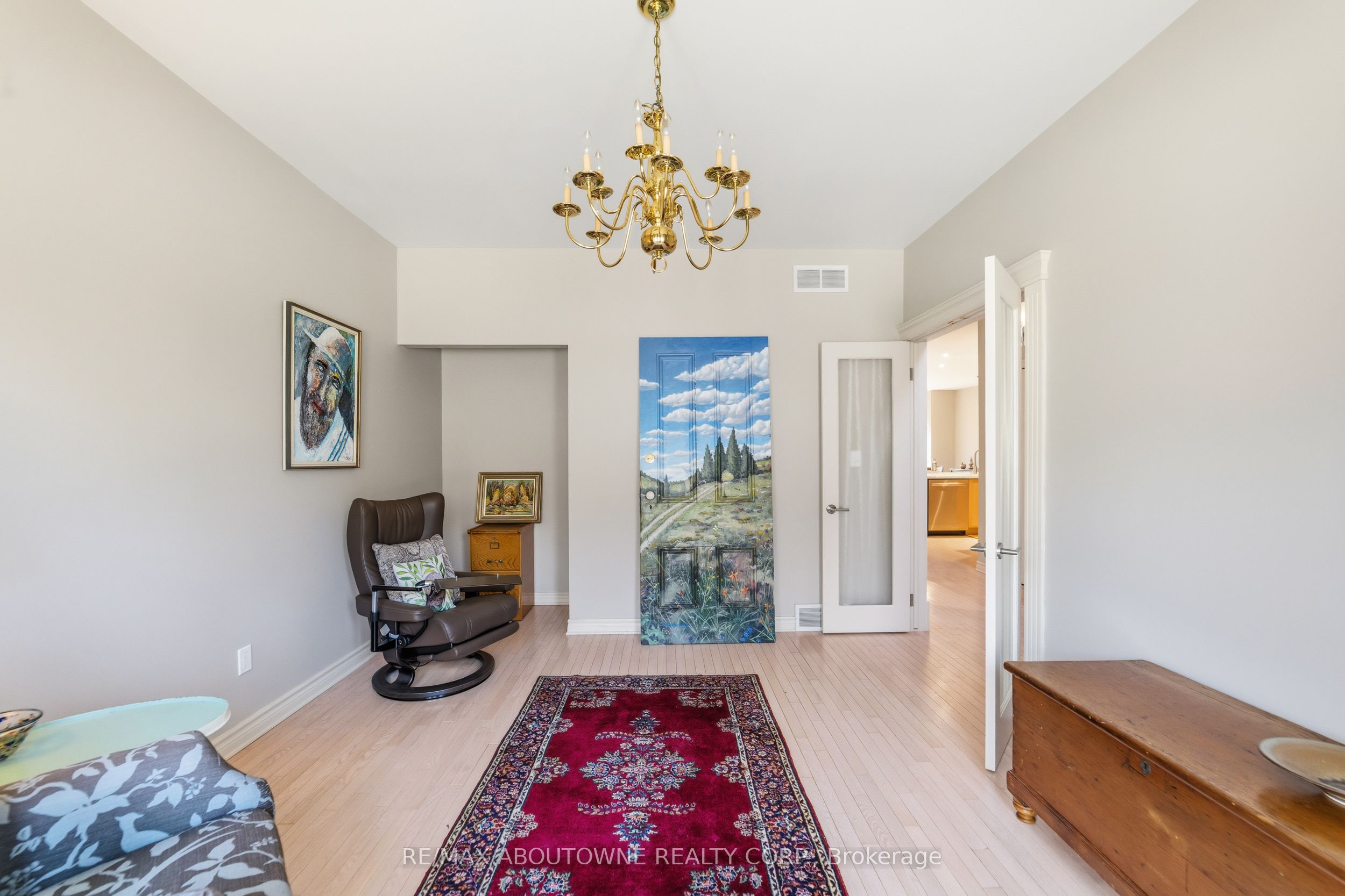 575 Simcoe Street 12 Property Photo 12