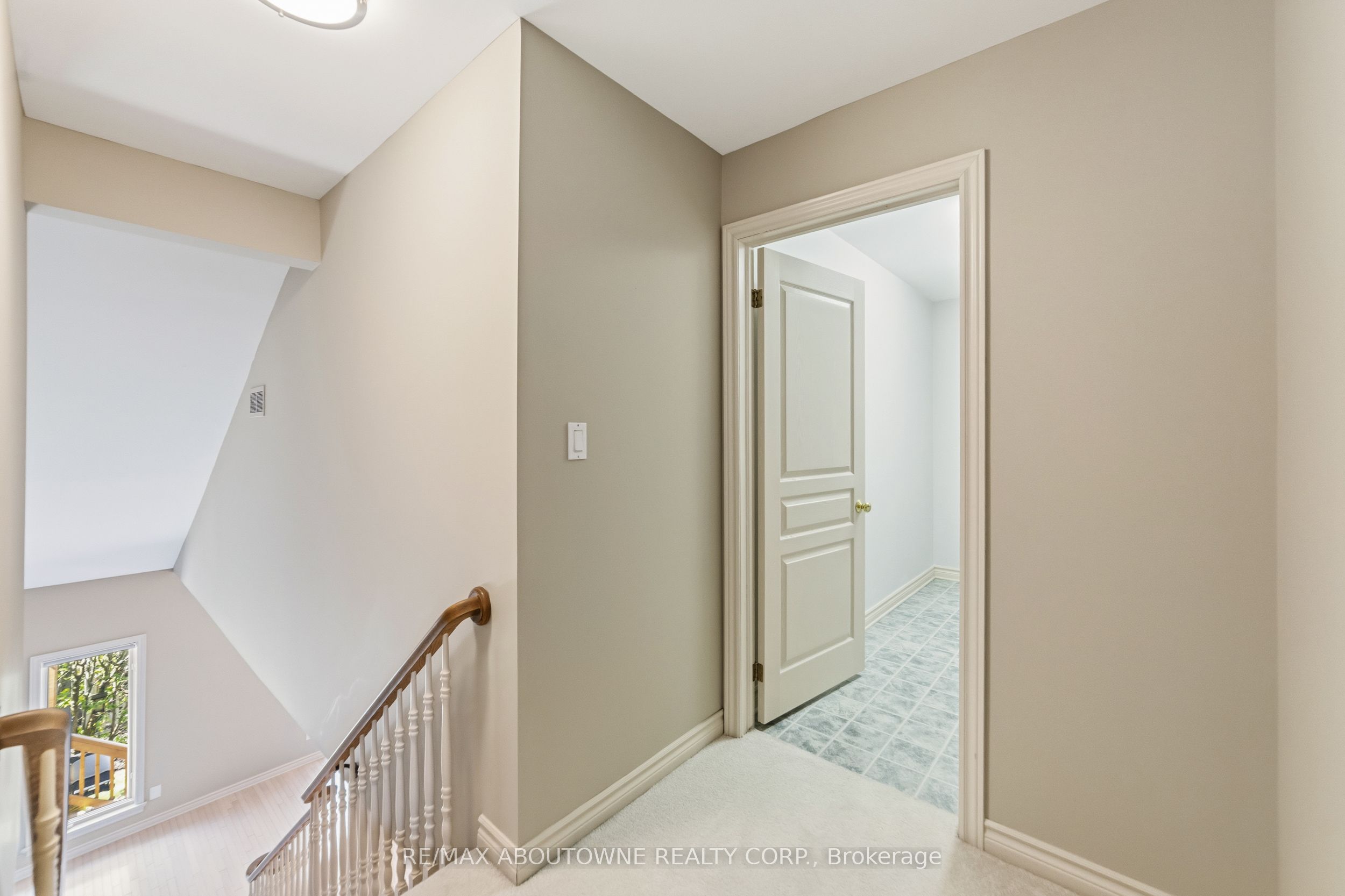 575 Simcoe Street 12 Property Photo 21